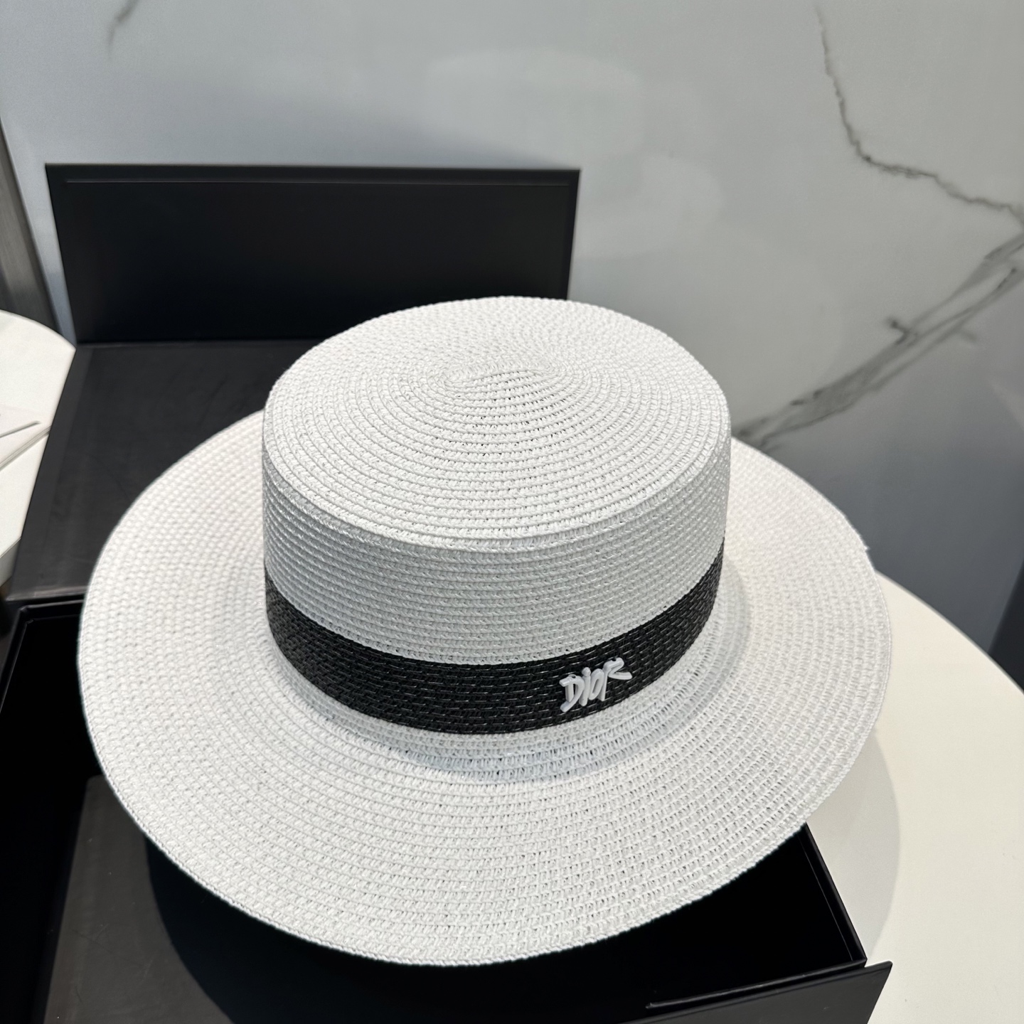 
迪奥 Dior2025新款草帽，高级定制，名媛风，细节待上，夏季防晒防紫外线，出行必备，百搭好看