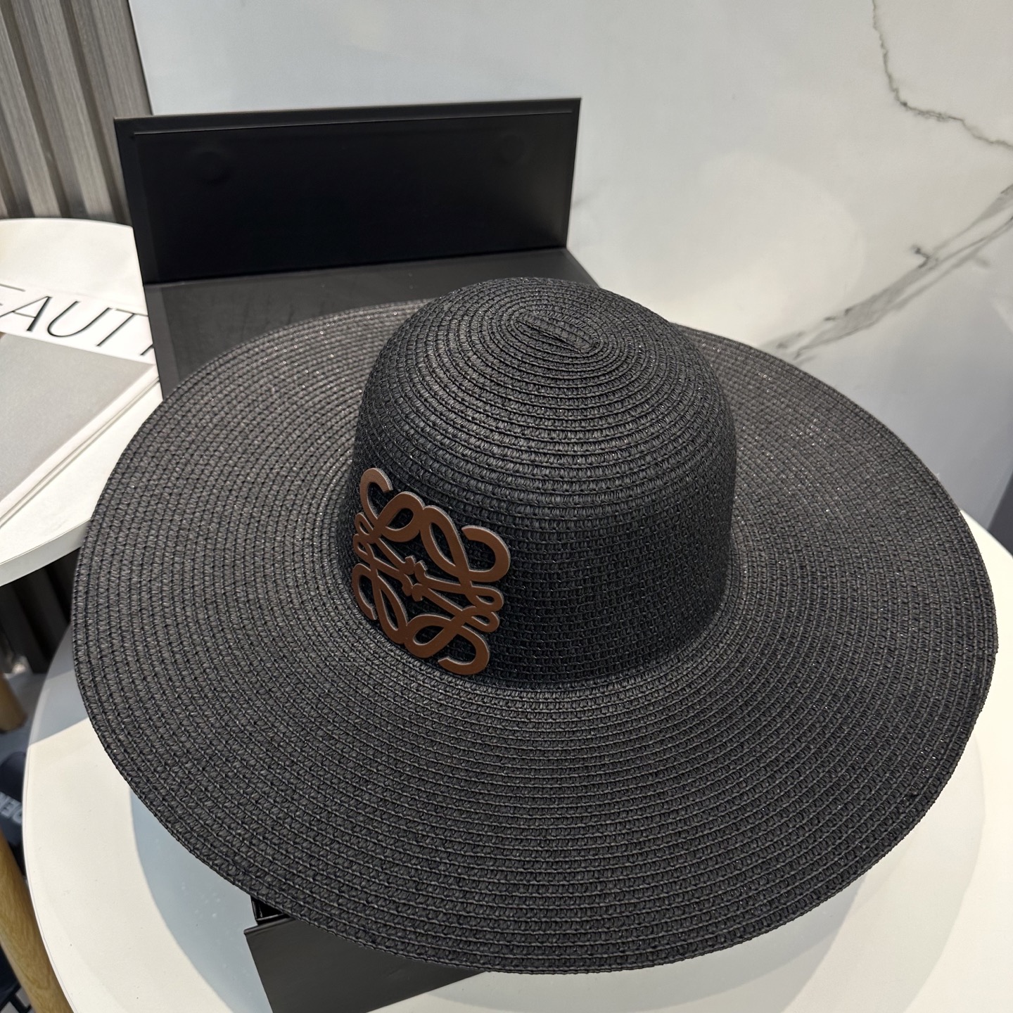  LOEWE罗意威大檐帽，太阳大草帽，细草制作，官方款开模，非市场普通版本,头围57cm