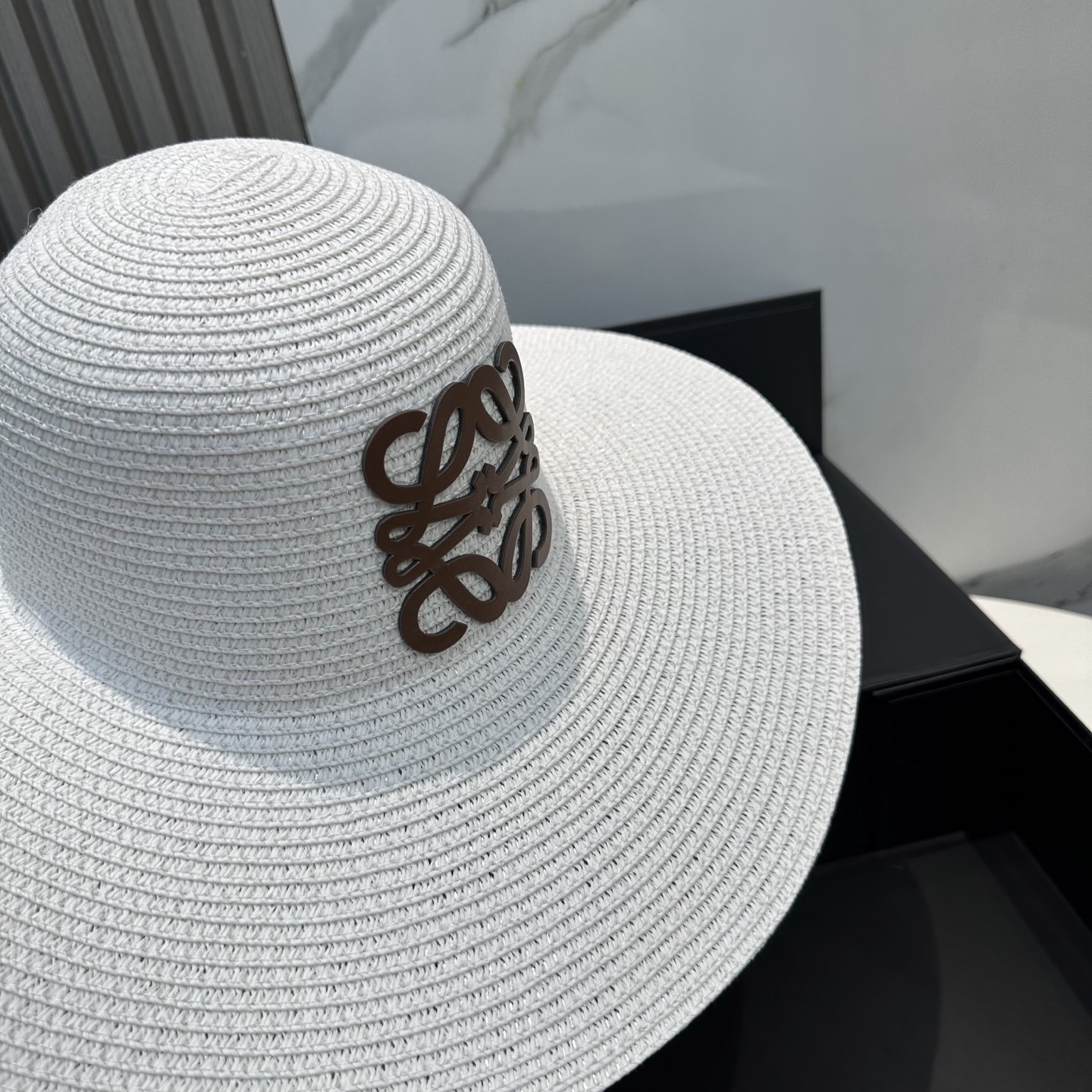 LOEWE罗意威大檐帽，太阳大草帽，细草制作，官方款开模，非市场普通版本,头围57cm