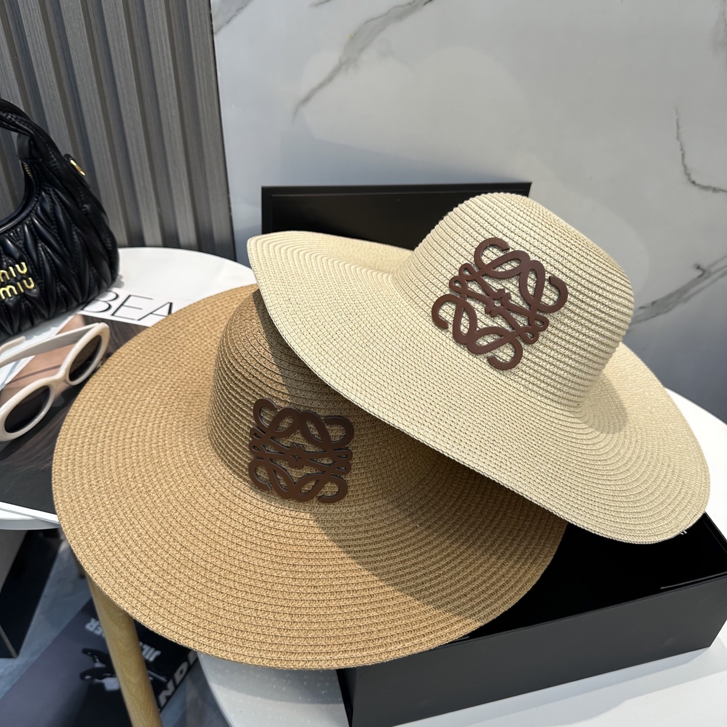  LOEWE罗意威大檐帽，太阳大草帽，细草制作，官方款开模，非市场普通版本,头围57cm