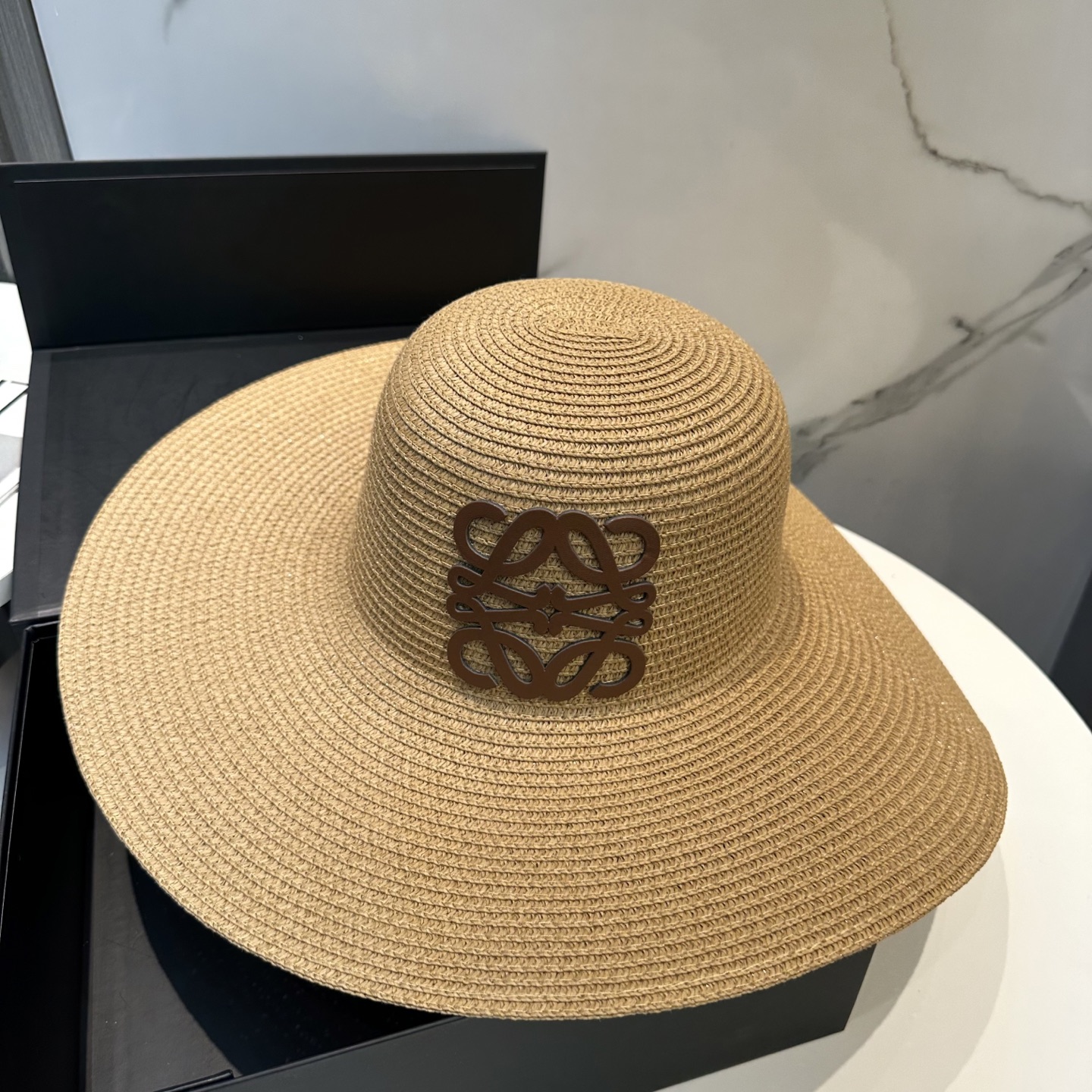  LOEWE罗意威大檐帽，太阳大草帽，细草制作，官方款开模，非市场普通版本,头围57cm