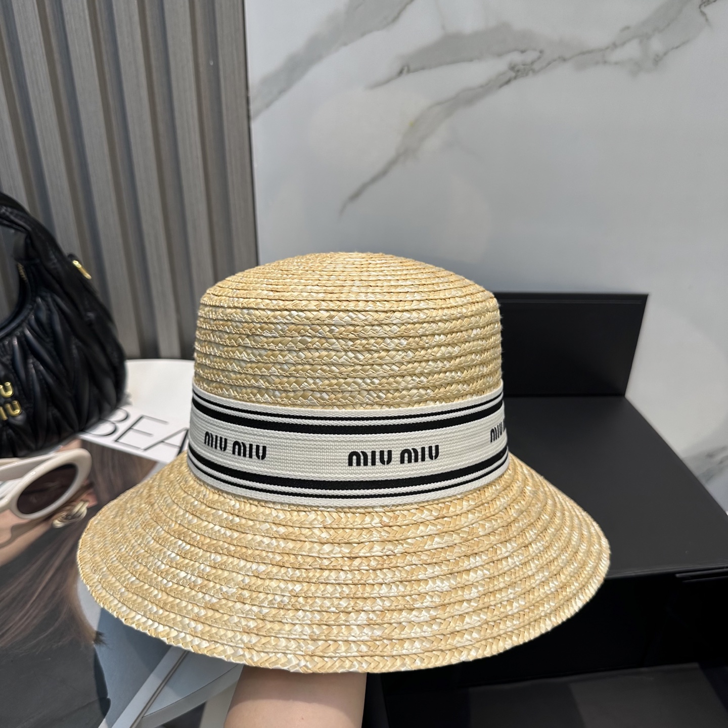 
miumiu缪缪 新款草帽，高级定制，名媛风，细节待上，夏季防晒防紫外线，出行必备，百搭好看