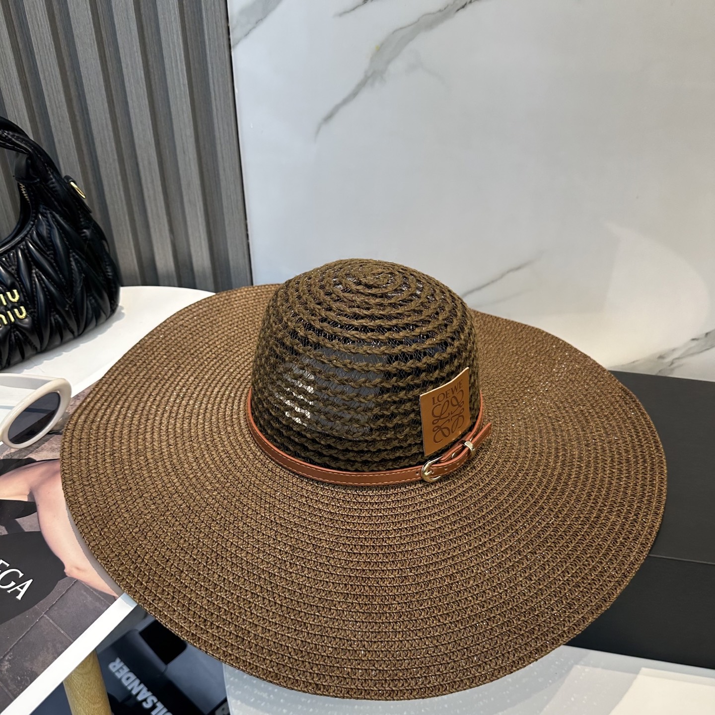  LOEWE罗意威大檐帽，太阳大草帽，细草制作，官方款开模，非市场普通版本,头围57cm