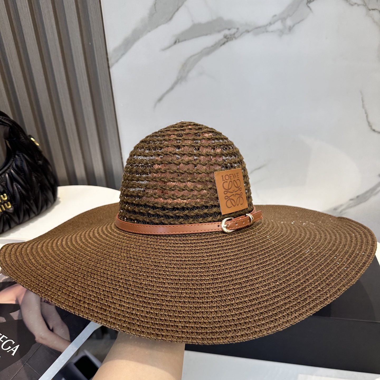  LOEWE罗意威大檐帽，太阳大草帽，细草制作，官方款开模，非市场普通版本,头围57cm