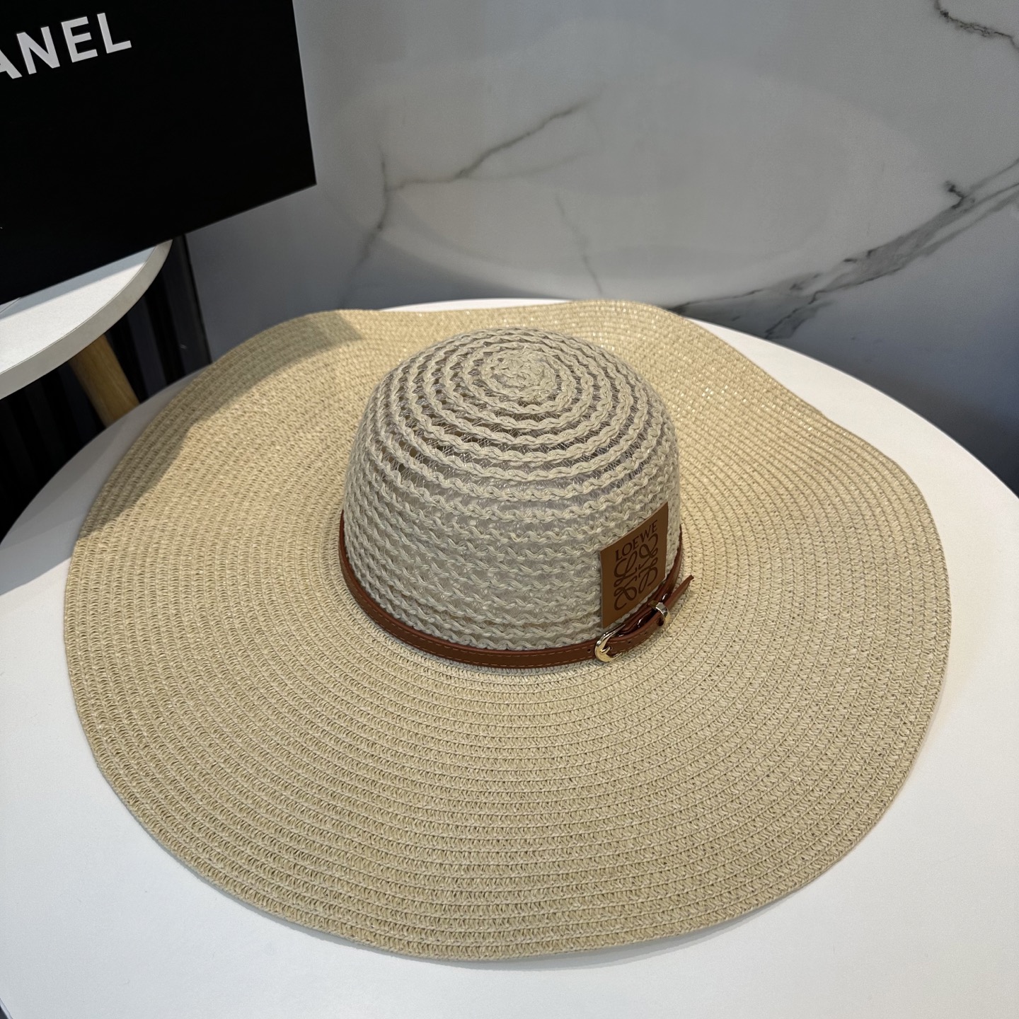  LOEWE罗意威大檐帽，太阳大草帽，细草制作，官方款开模，非市场普通版本,头围57cm