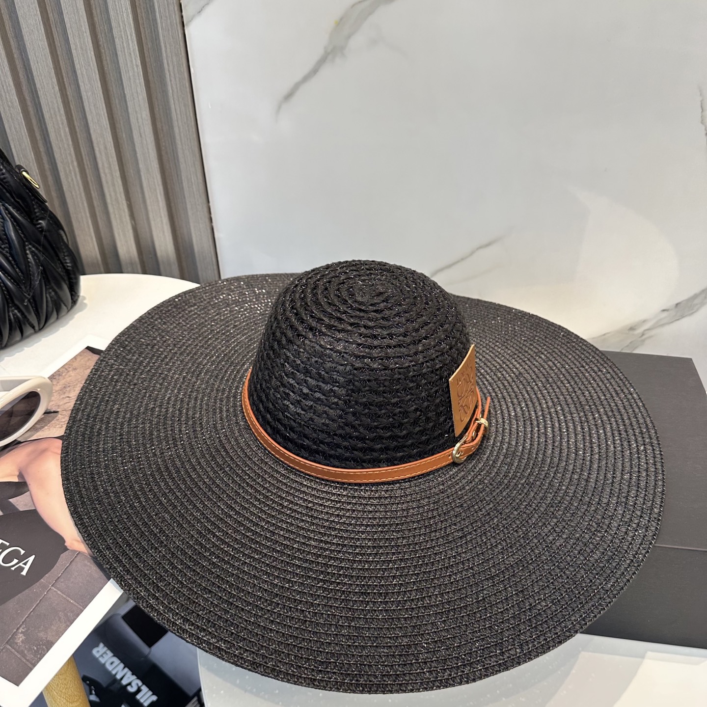  LOEWE罗意威大檐帽，太阳大草帽，细草制作，官方款开模，非市场普通版本,头围57cm