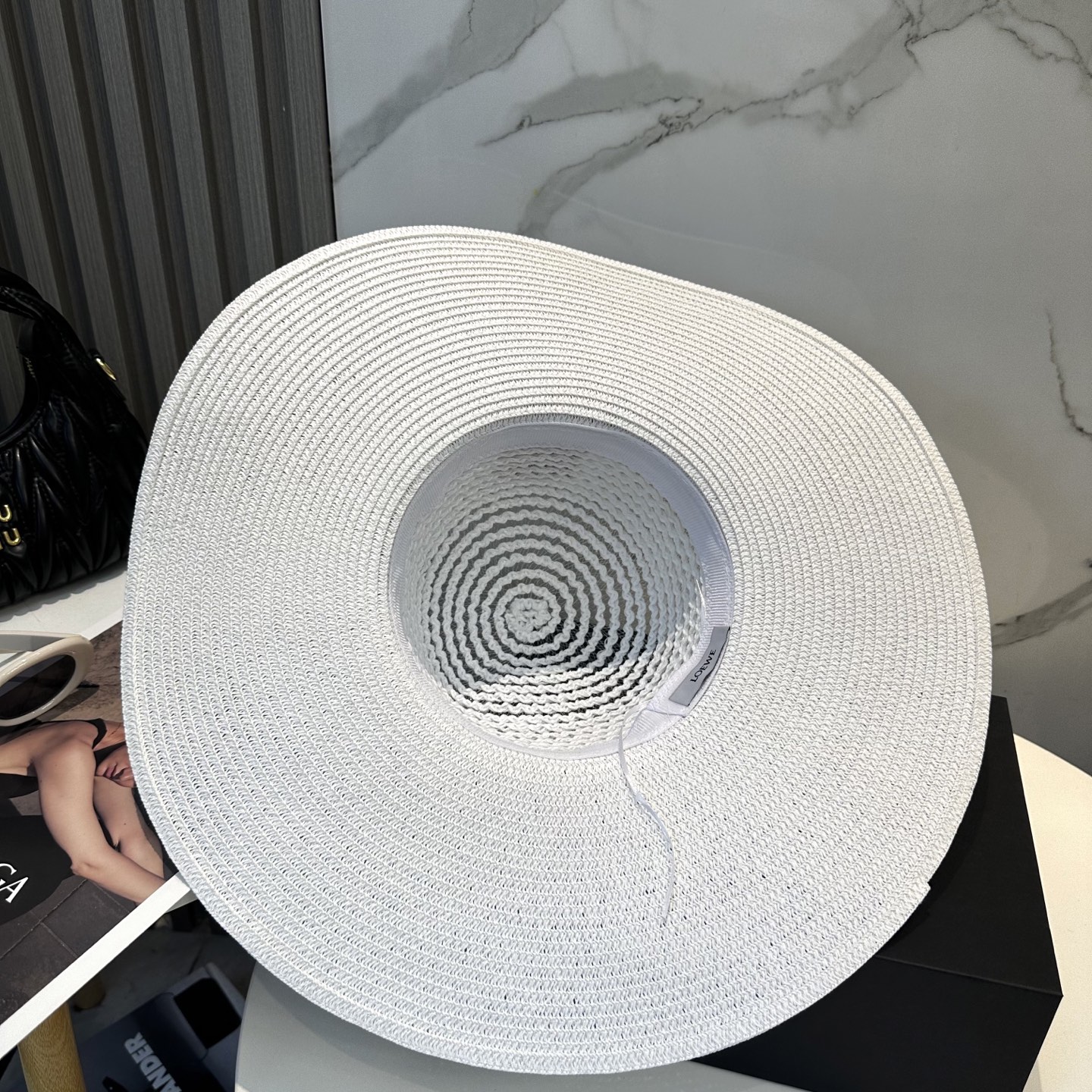  LOEWE罗意威大檐帽，太阳大草帽，细草制作，官方款开模，非市场普通版本,头围57cm