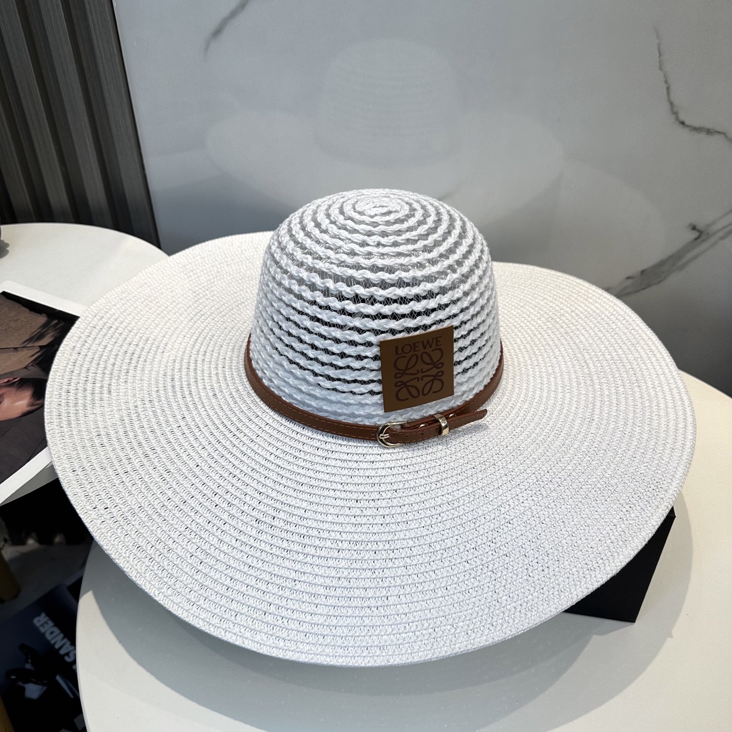  LOEWE罗意威大檐帽，太阳大草帽，细草制作，官方款开模，非市场普通版本,头围57cm