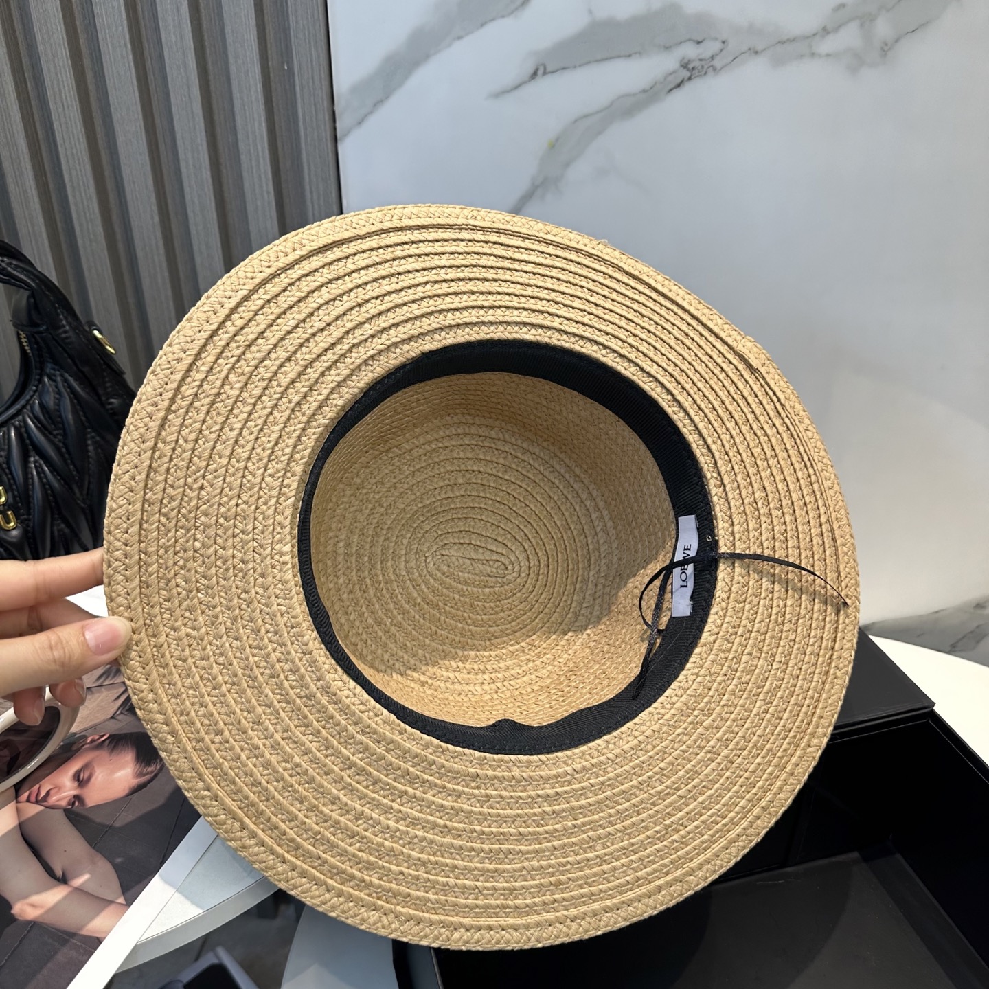    💛配防尘袋  LOEWE罗意威】2025新款草编大牌织带编织草帽，度假休闲必备，优雅大方的一款