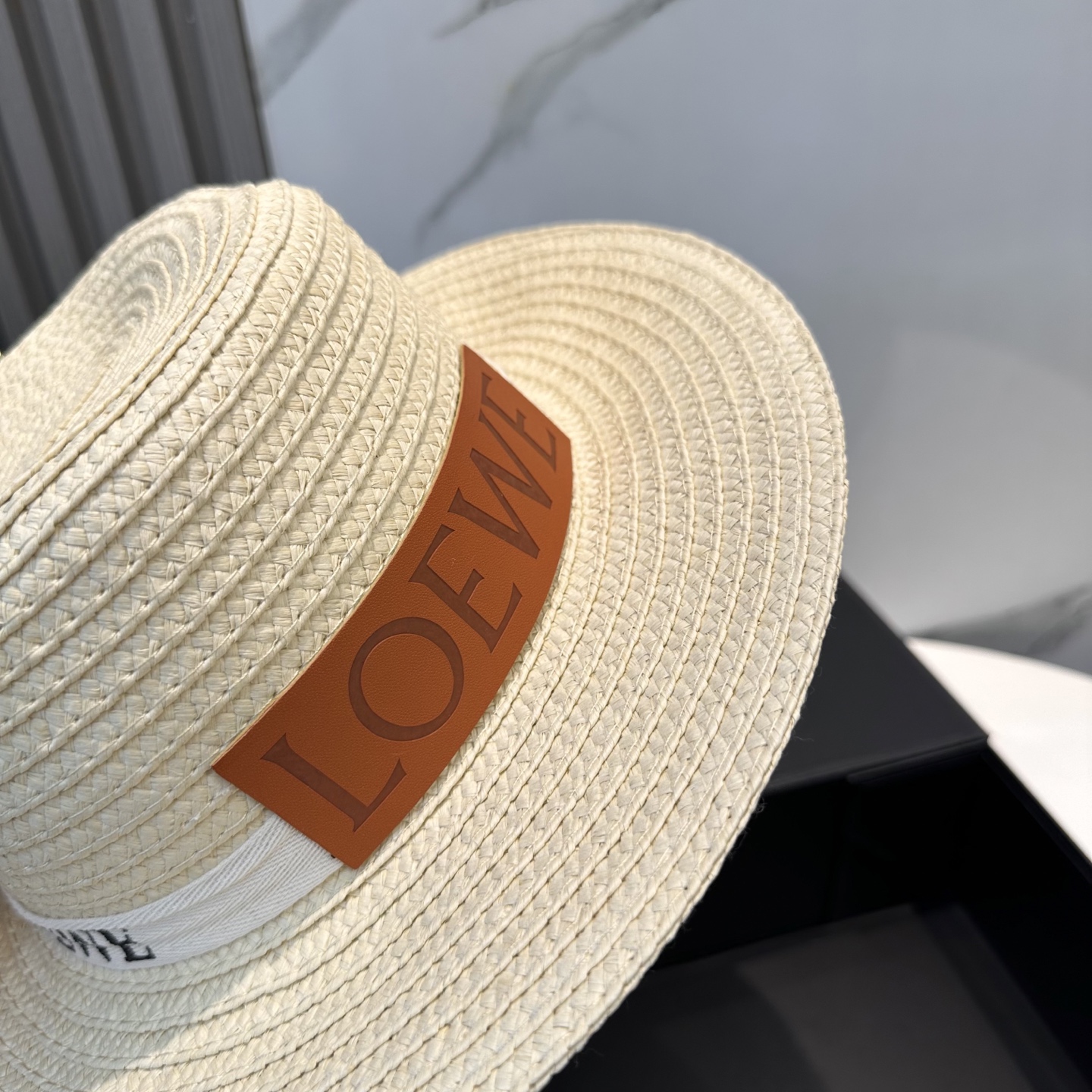    💛配防尘袋  LOEWE罗意威】2025新款草编大牌织带编织草帽，度假休闲必备，优雅大方的一款