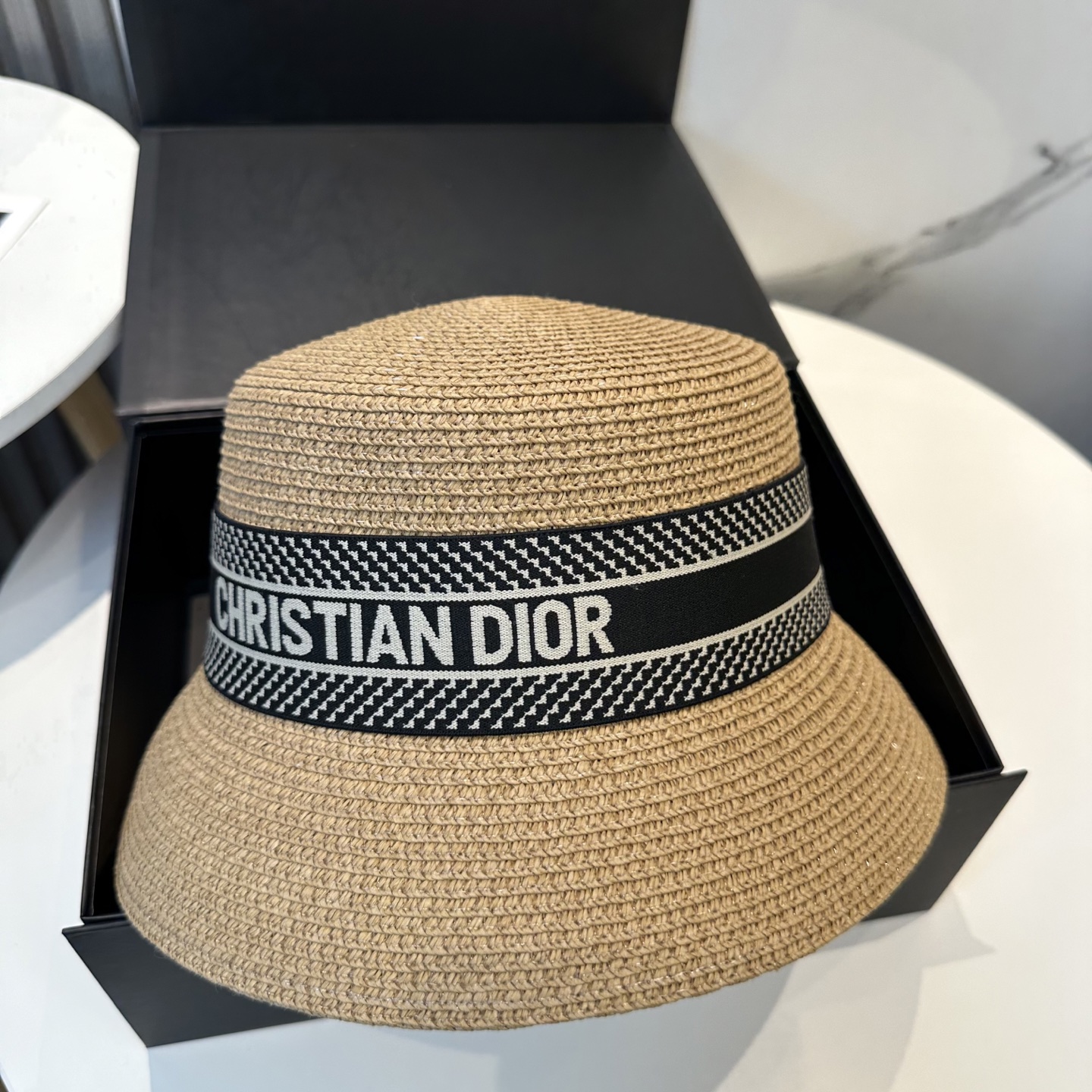 
迪奥 Dior2025新款草帽，高级定制，名媛风，细节待上，夏季防晒防紫外线，出行必备，百搭好看