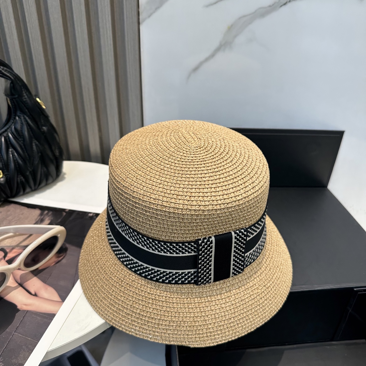 
迪奥 Dior2025新款草帽，高级定制，名媛风，细节待上，夏季防晒防紫外线，出行必备，百搭好看