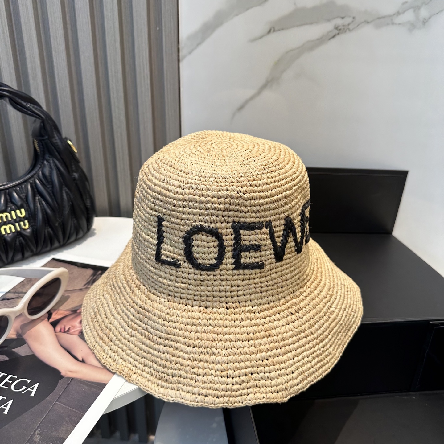 Loewe/罗意威 春夏新品草编帽🎩  【升级版❗️今年重工提升采用进口细小拉菲草 编织而成 ， 买过拉菲草帽的宝们应该