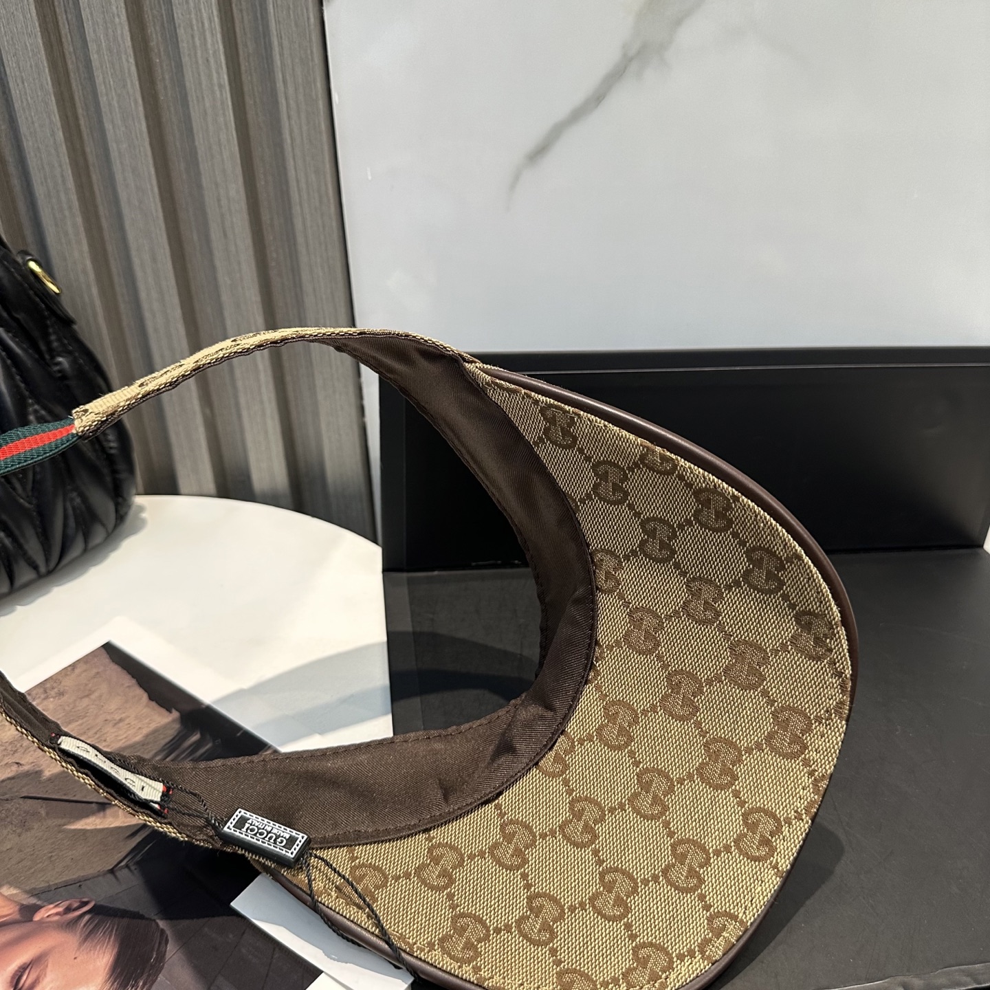  Gucci(古奇)最新原单宽版织带空顶帽。专柜11开模订制，最高版本，原版帆布料，轻盈透气！实物拍摄，