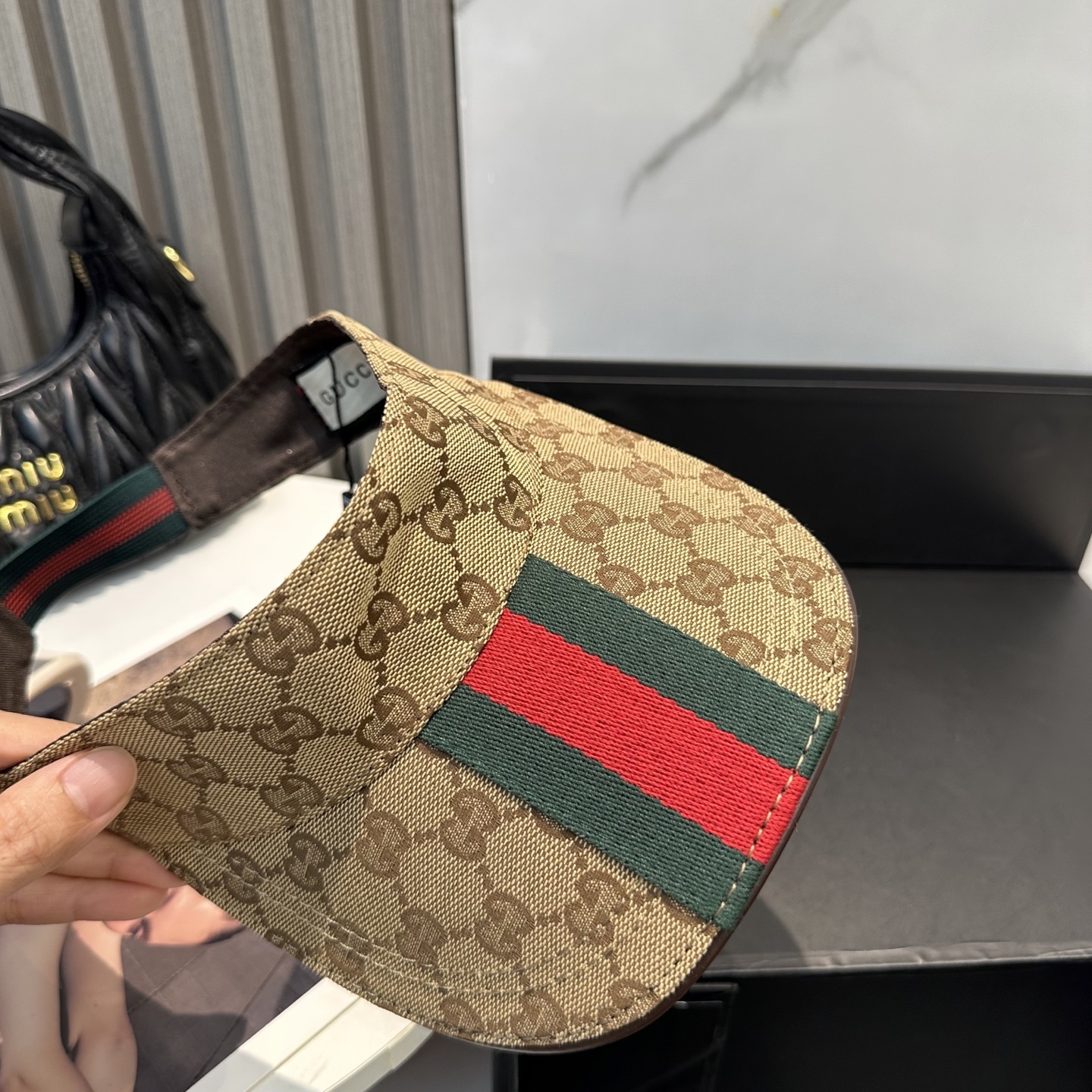  Gucci(古奇)最新原单宽版织带空顶帽。专柜11开模订制，最高版本，原版帆布料，轻盈透气！实物拍摄，