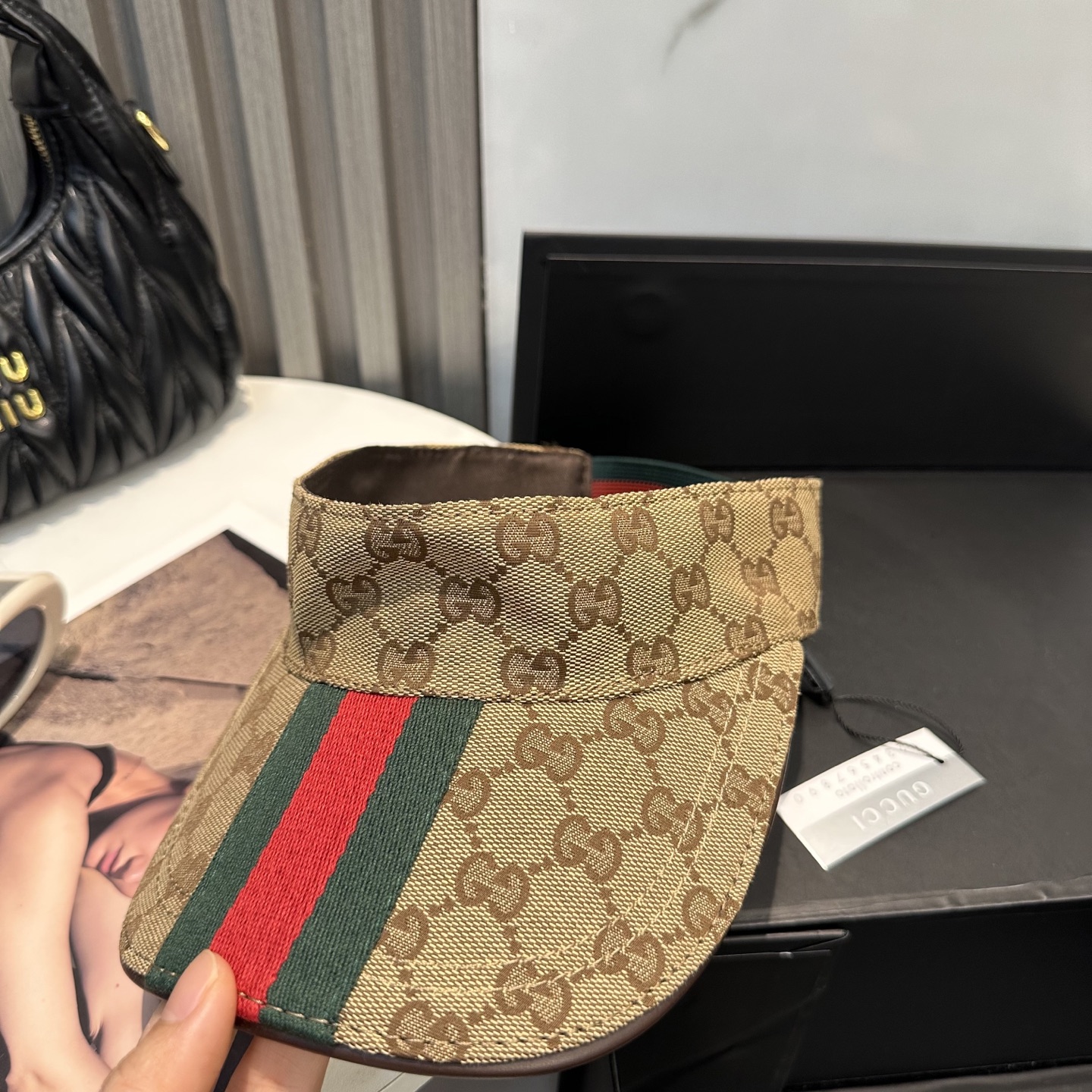  Gucci(古奇)最新原单宽版织带空顶帽。专柜11开模订制，最高版本，原版帆布料，轻盈透气！实物拍摄，