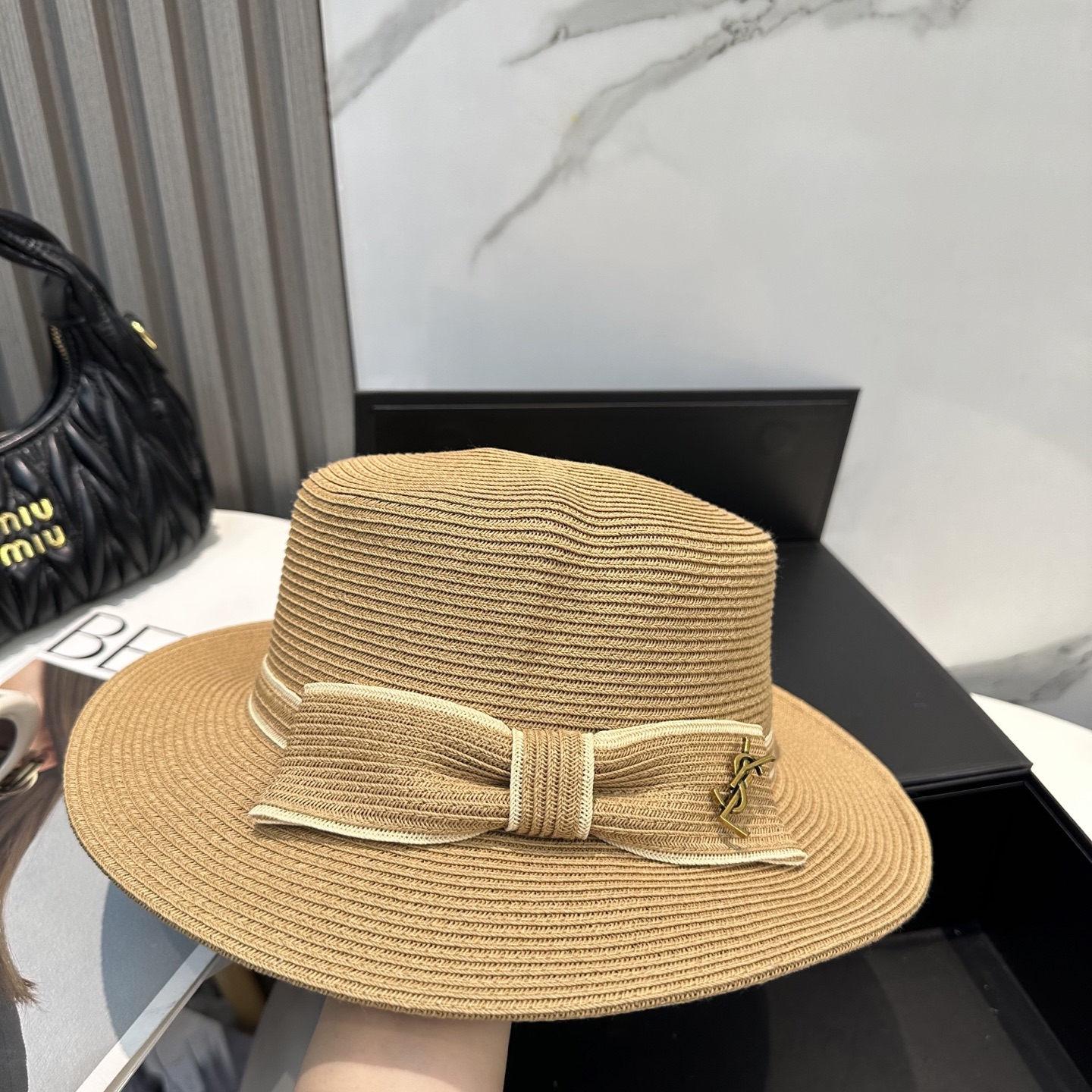 
香奈儿 2025新款平顶草帽，高级定制，名媛风，细节待上，夏季防晒防紫外线，出行必备，百搭好看