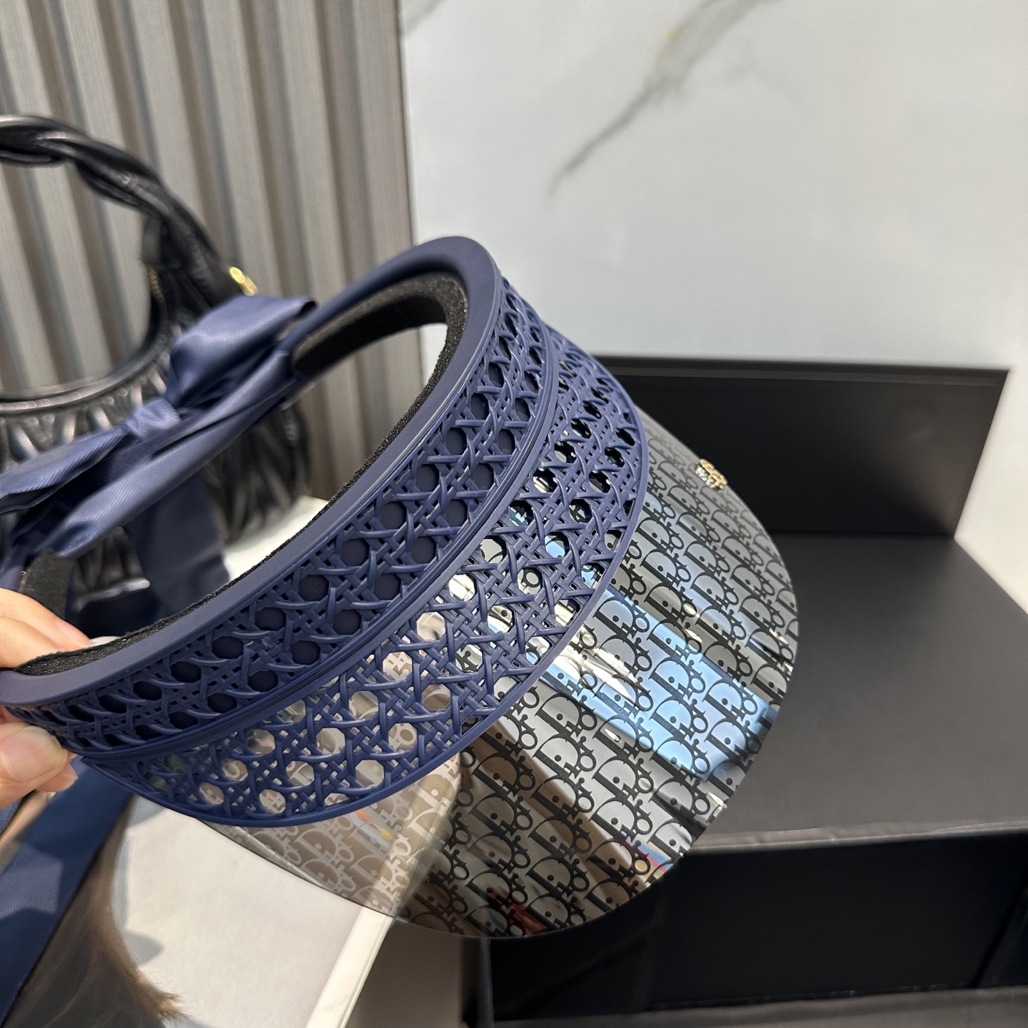[Dior Hats]This is a summer hat Whoever wears it looks goodTianming Glasses