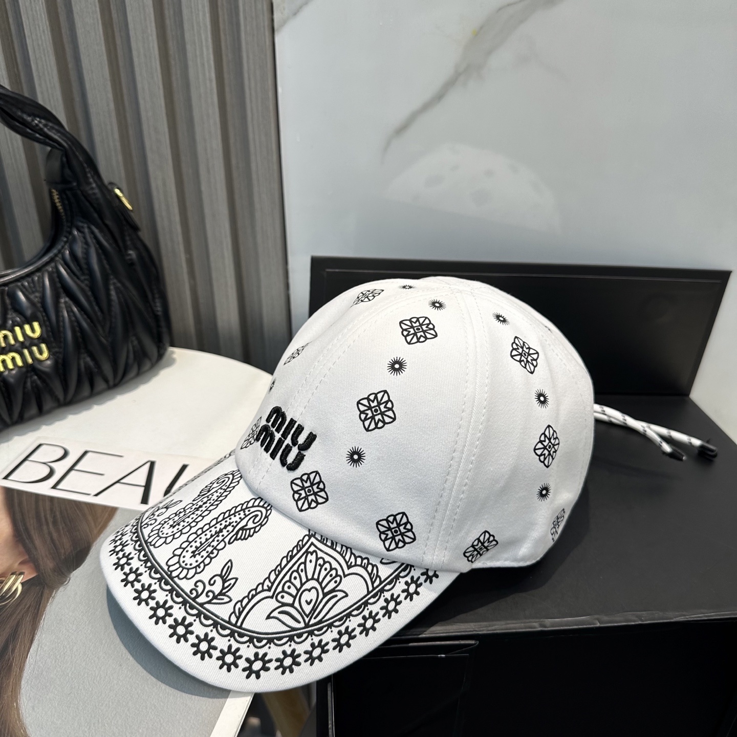 💛配防尘袋【MIUM缪缪】2025新款度假风大沿渔夫帽,🔆百搭日常款~出街必备