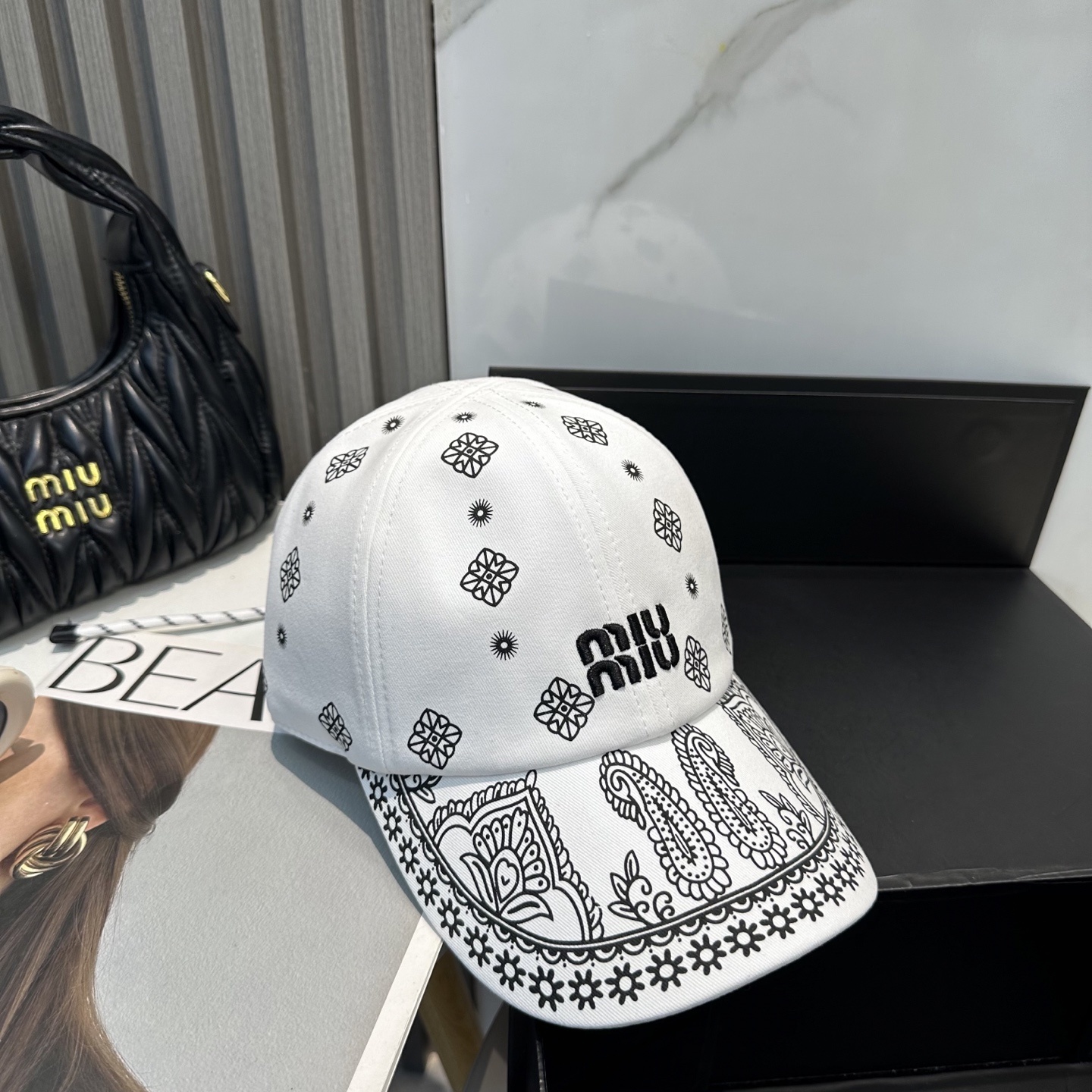 💛配防尘袋【MIUM缪缪】2025新款度假风大沿渔夫帽,🔆百搭日常款~出街必备