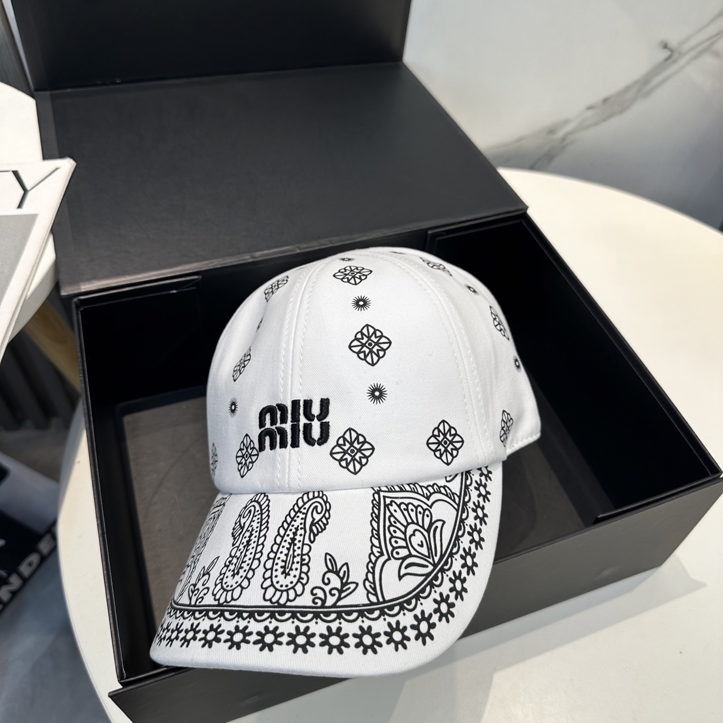 💛配防尘袋【MIUM缪缪】2025新款度假风大沿渔夫帽,🔆百搭日常款~出街必备