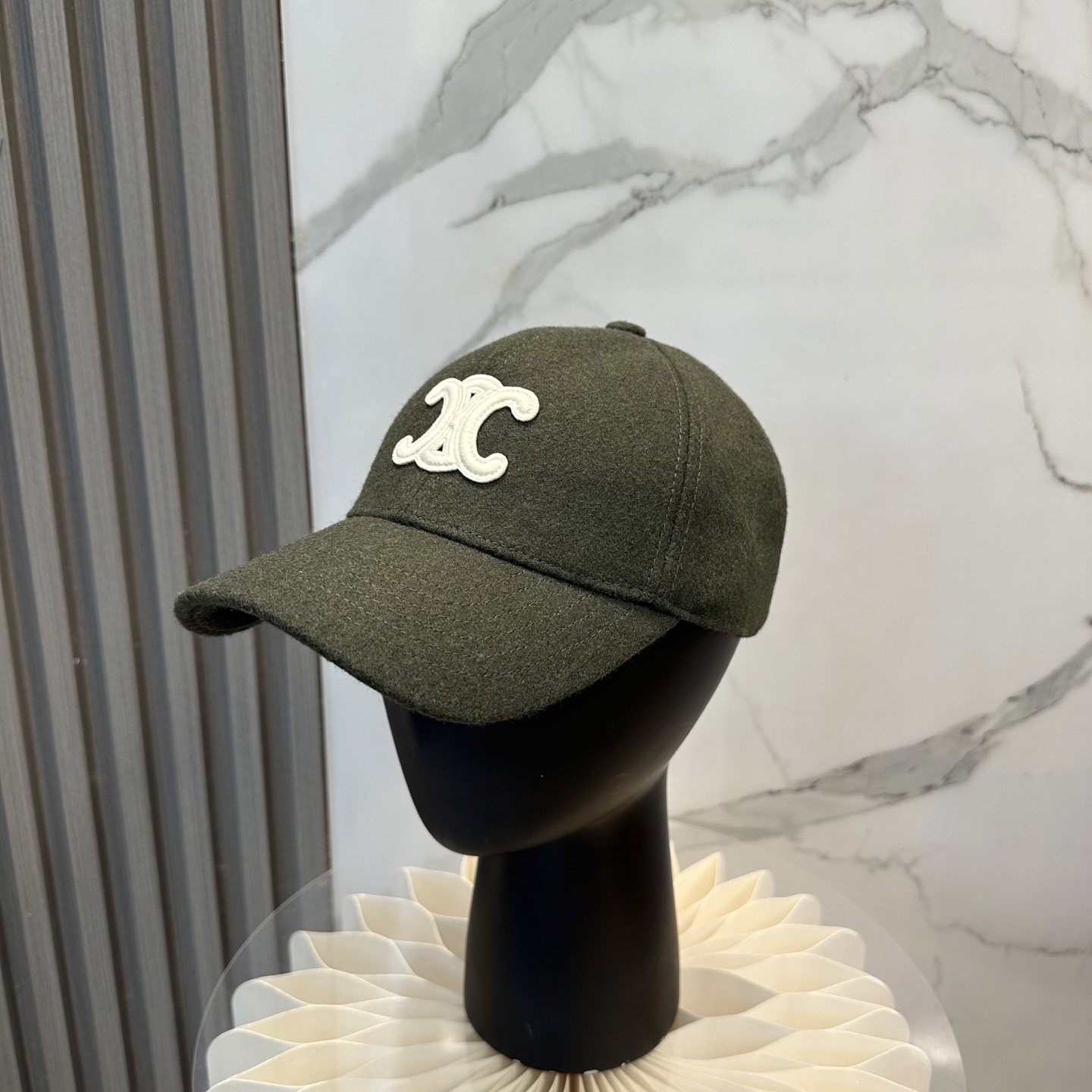 赛琳 秋冬新款羊绒毛棒球帽 简约爆款，大牌同步，超好搭配，出货！