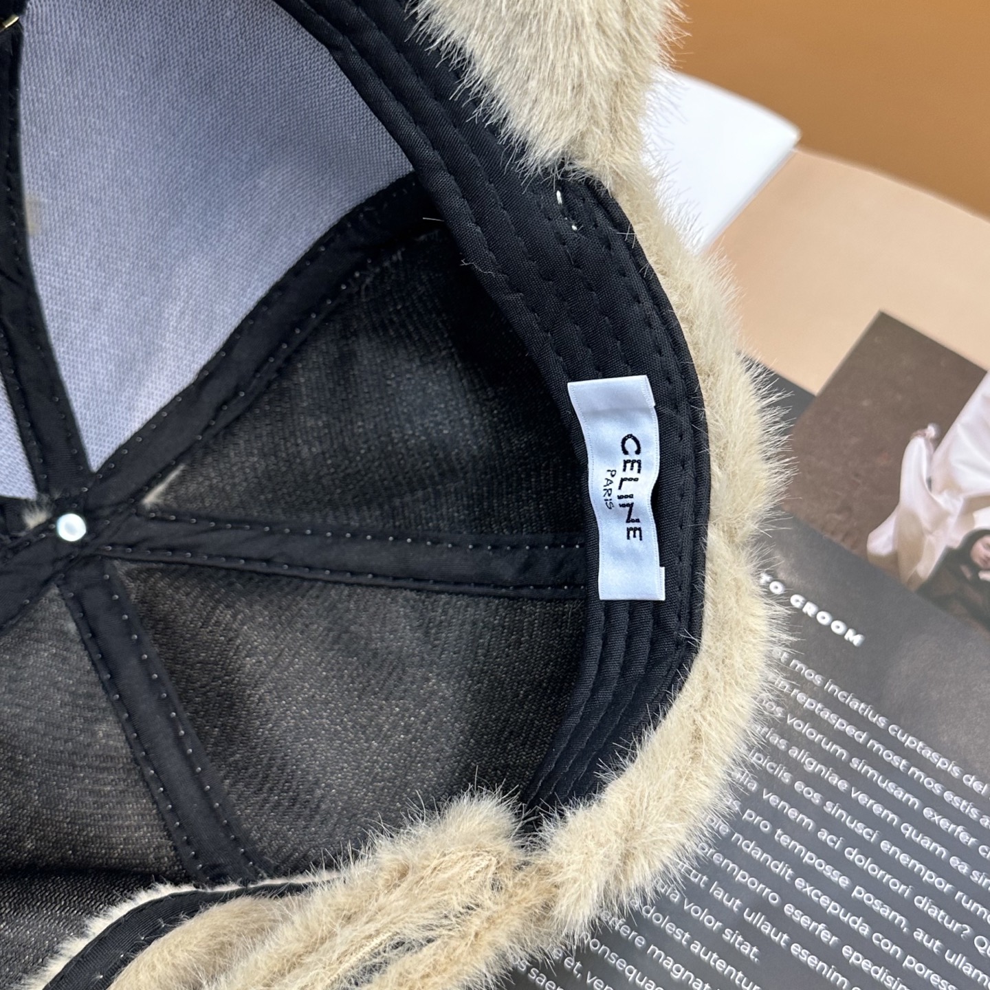 赛琳 CELINE 新款秋冬棒球帽🧢毛绒绒的非常舒服 大牌款超好搭配，闭眼入的一款