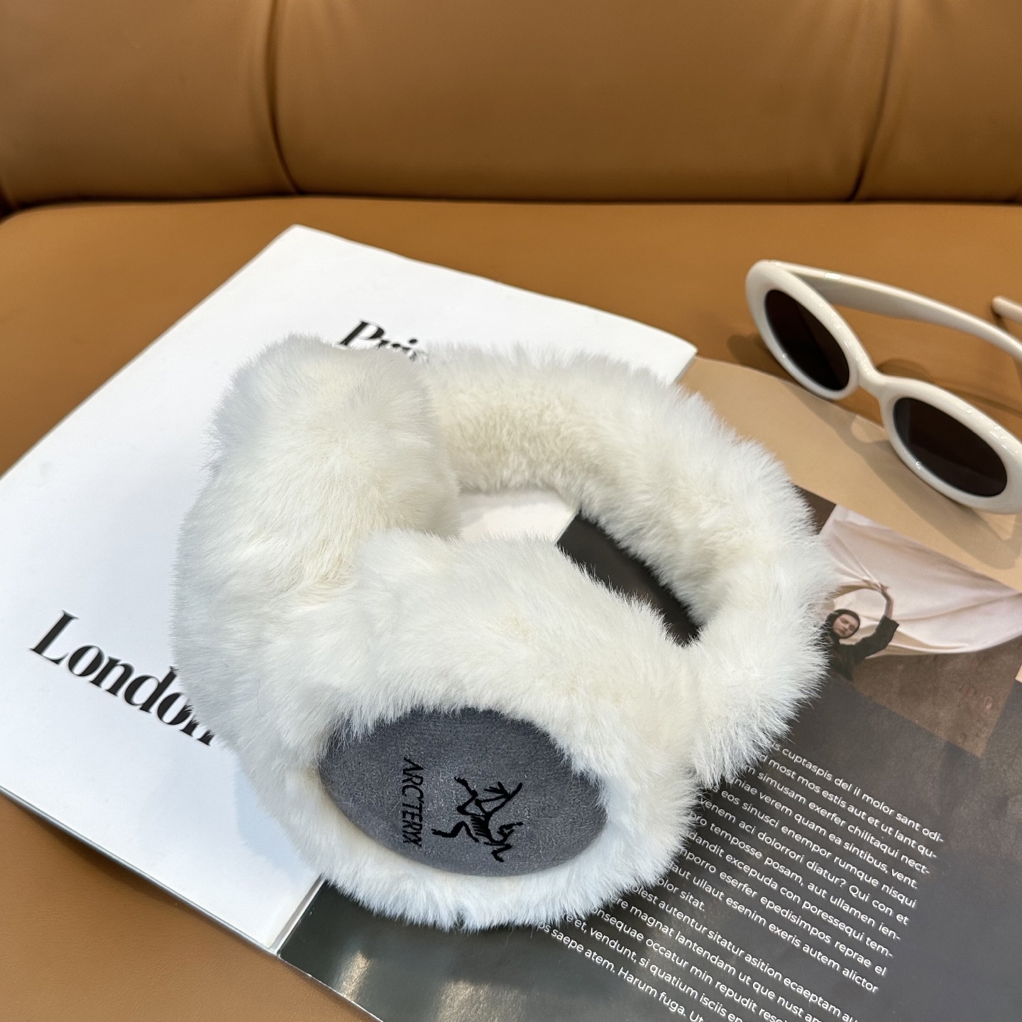 始祖鸟 滑雪耳罩🌈疯狂打call值得拥有💫💕人间白富美必备滑雪日常凹造型简直太赞了保暖打气物件高颜值 五