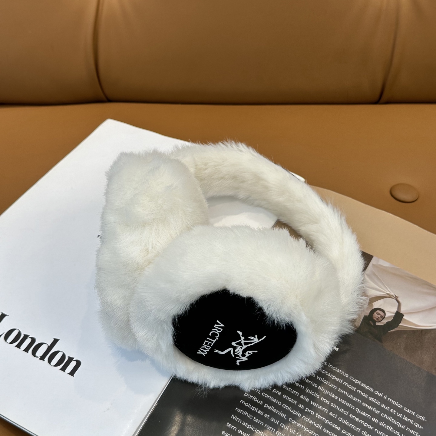 始祖鸟 滑雪耳罩🌈疯狂打call值得拥有💫💕人间白富美必备滑雪日常凹造型简直太赞了保暖打气物件高颜值 五