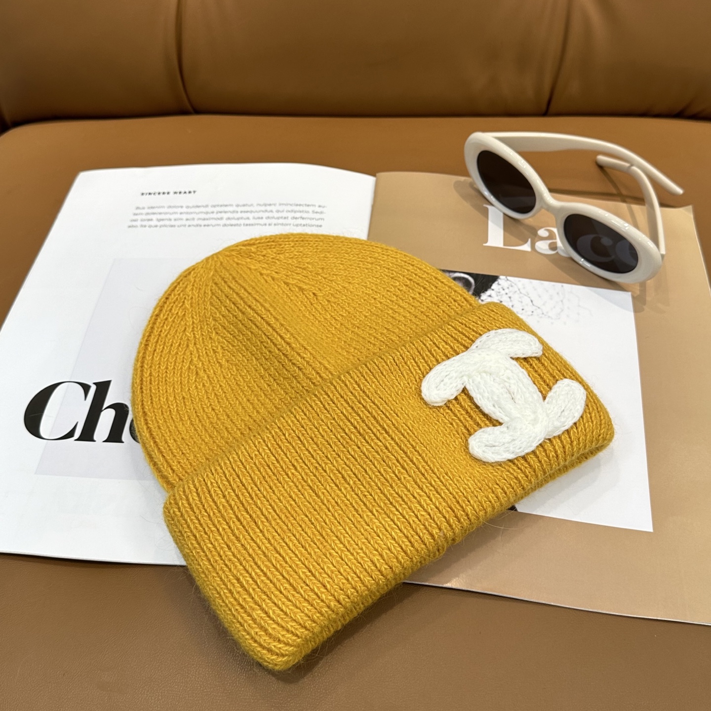 香奈儿CHANEL 小香爆款针织帽！小红书新品发布，太🉑️了，高弹面料 经典色系，男女同款哦