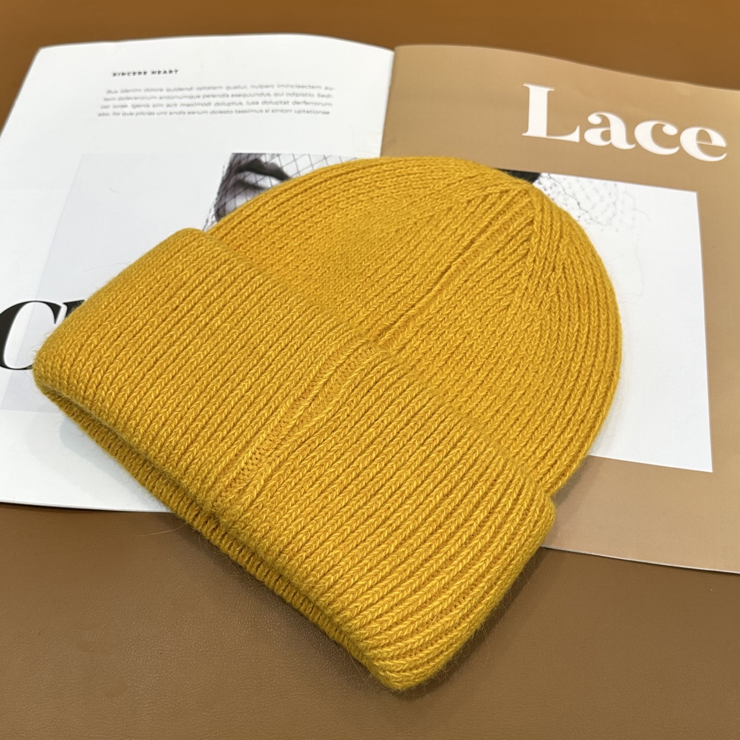 香奈儿CHANEL 小香爆款针织帽！小红书新品发布，太🉑️了，高弹面料 经典色系，男女同款哦