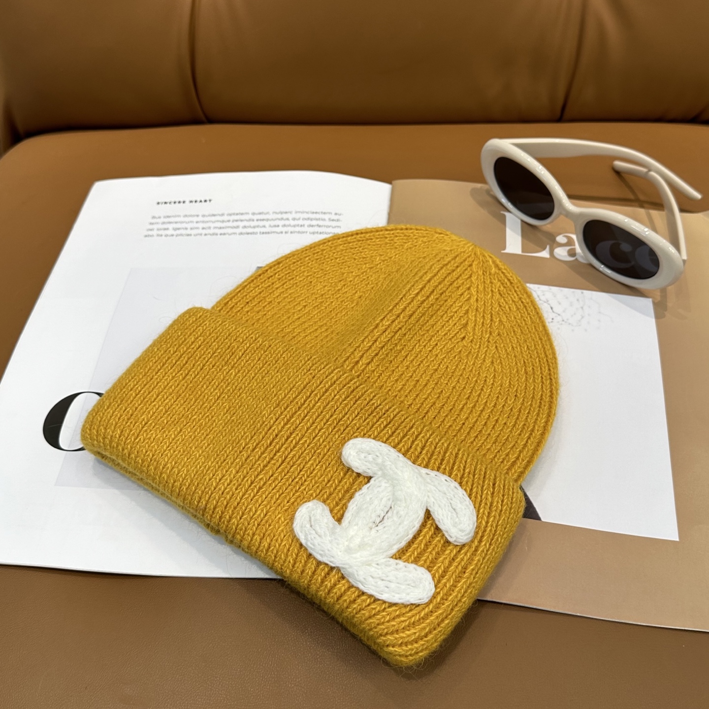 香奈儿CHANEL 小香爆款针织帽！小红书新品发布，太🉑️了，高弹面料 经典色系，男女同款哦