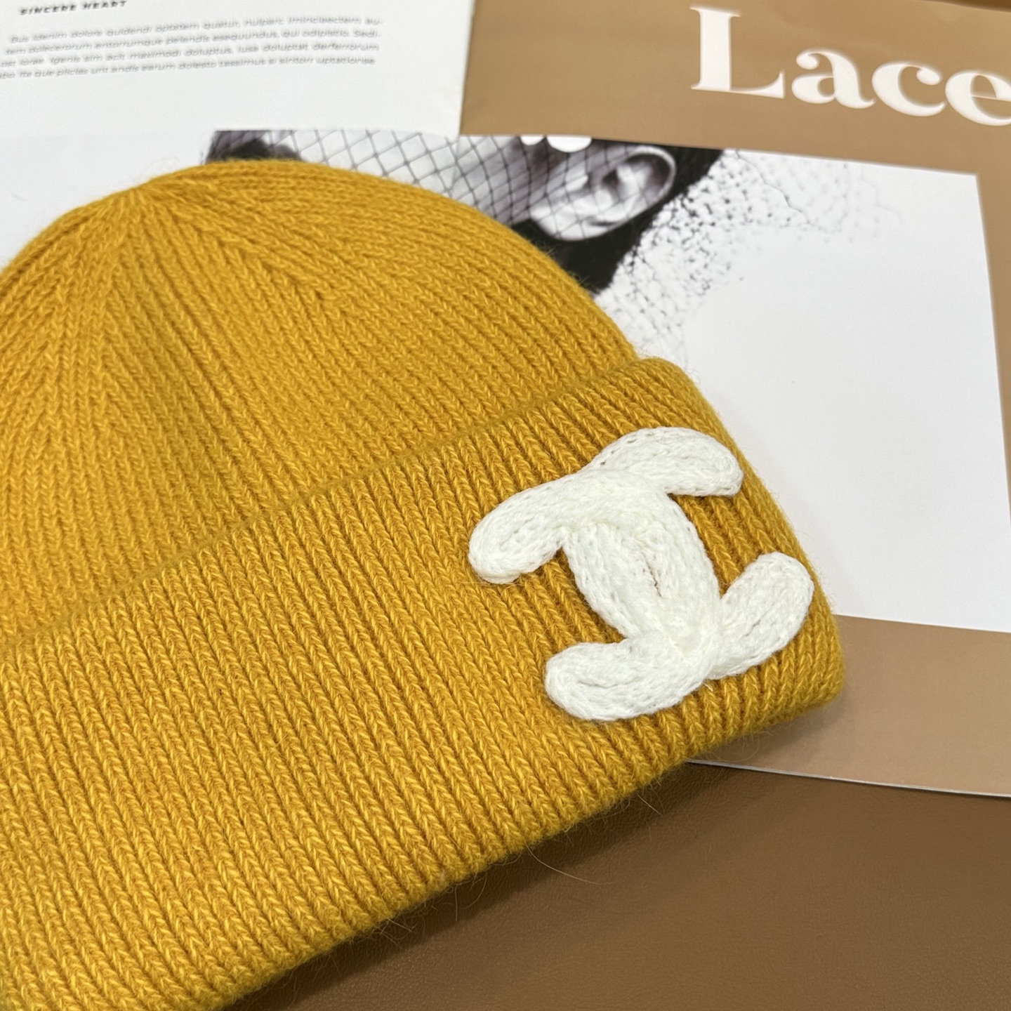 香奈儿CHANEL 小香爆款针织帽！小红书新品发布，太🉑️了，高弹面料 经典色系，男女同款哦