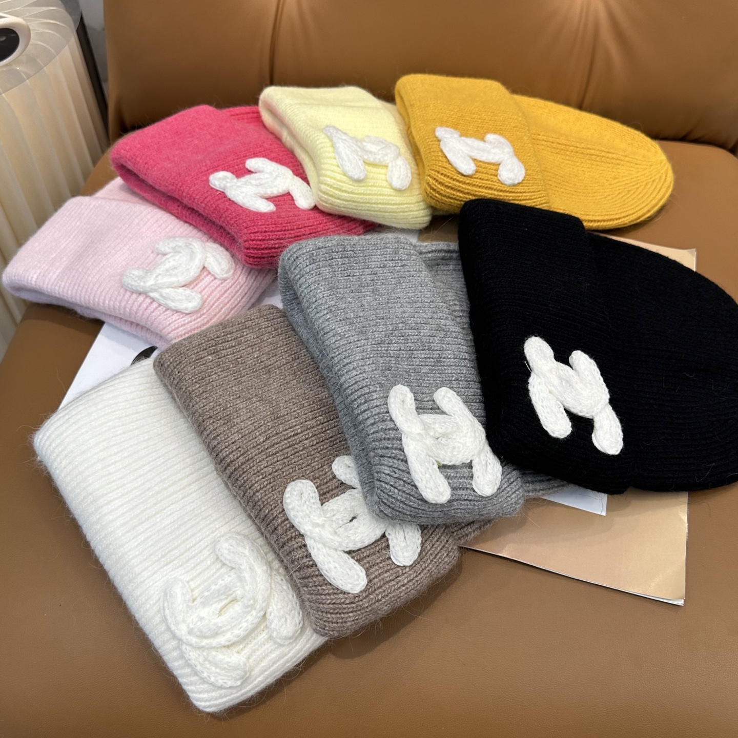 香奈儿CHANEL 小香爆款针织帽！小红书新品发布，太🉑️了，高弹面料 经典色系，男女同款哦