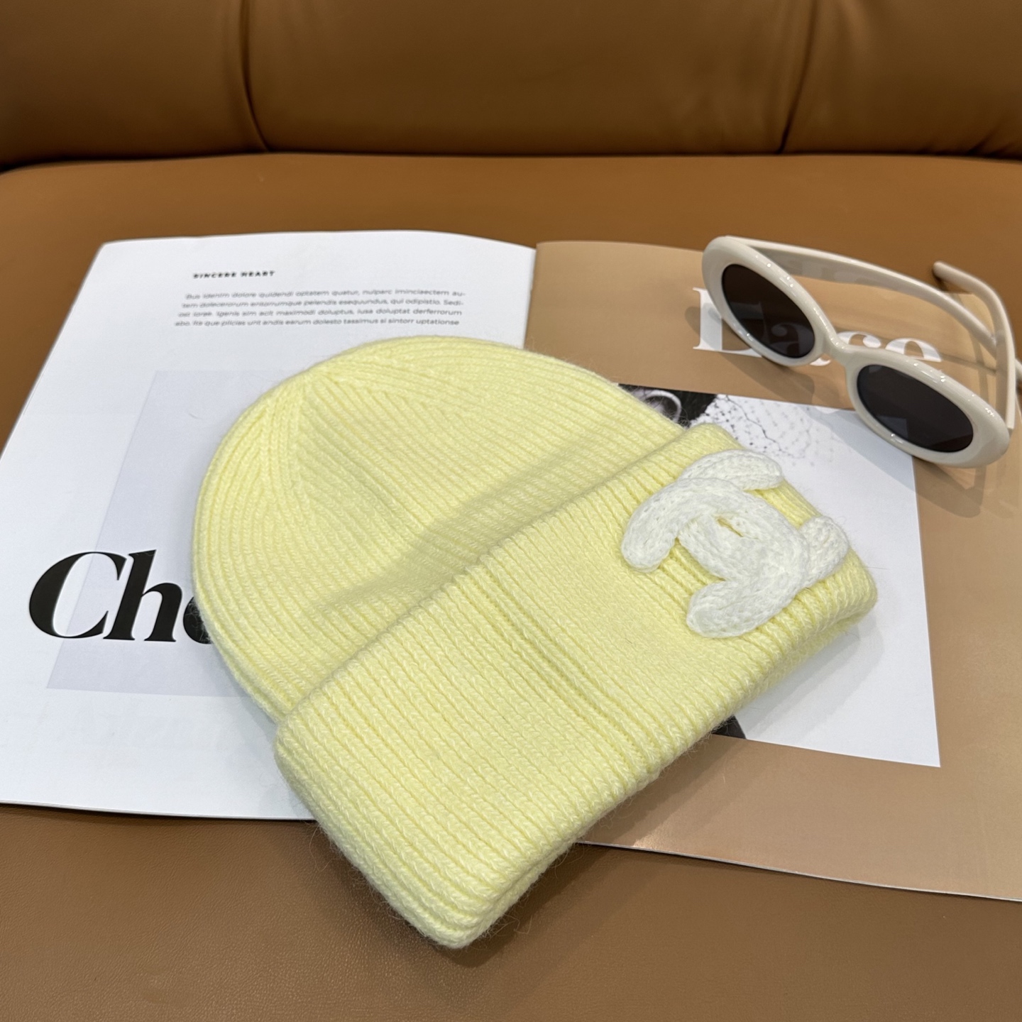 香奈儿CHANEL 小香爆款针织帽！小红书新品发布，太🉑️了，高弹面料 经典色系，男女同款哦