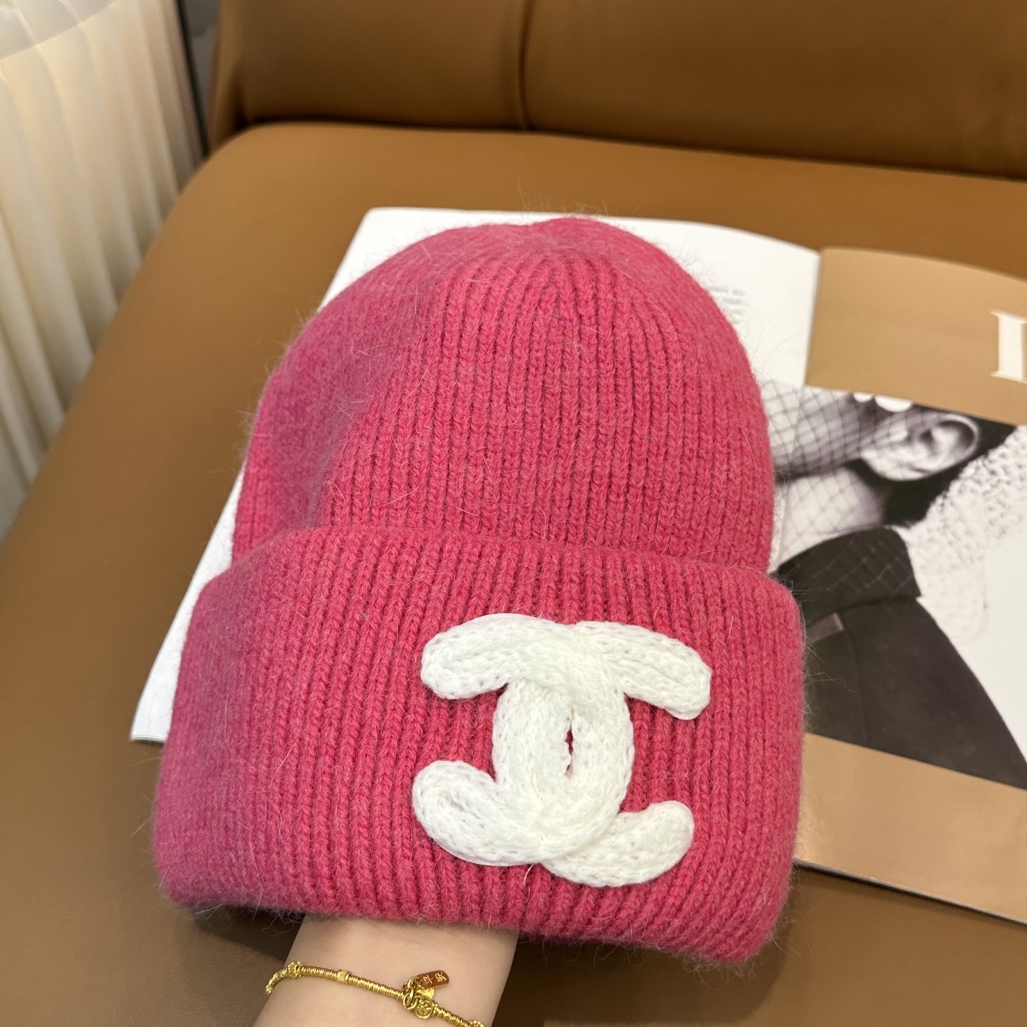 香奈儿CHANEL 小香爆款针织帽！小红书新品发布，太🉑️了，高弹面料 经典色系，男女同款哦