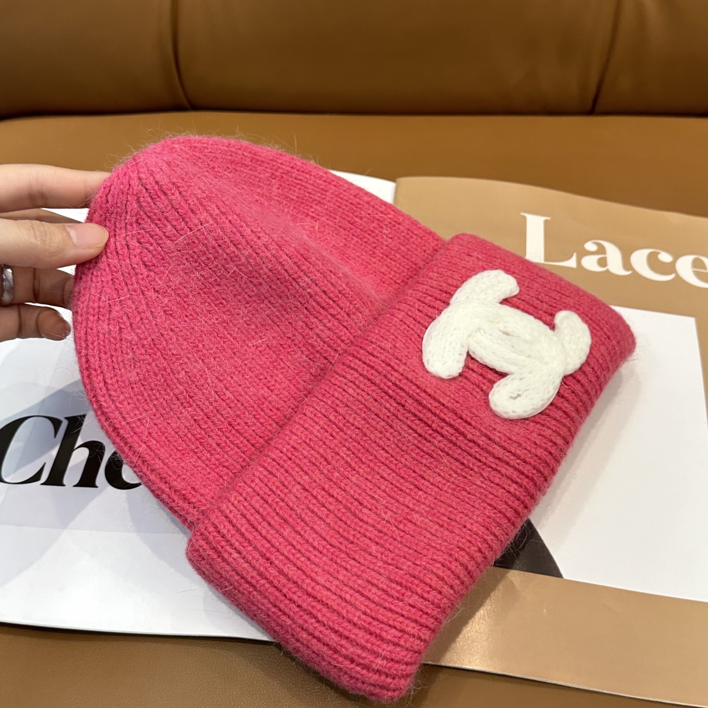 香奈儿CHANEL 小香爆款针织帽！小红书新品发布，太🉑️了，高弹面料 经典色系，男女同款哦