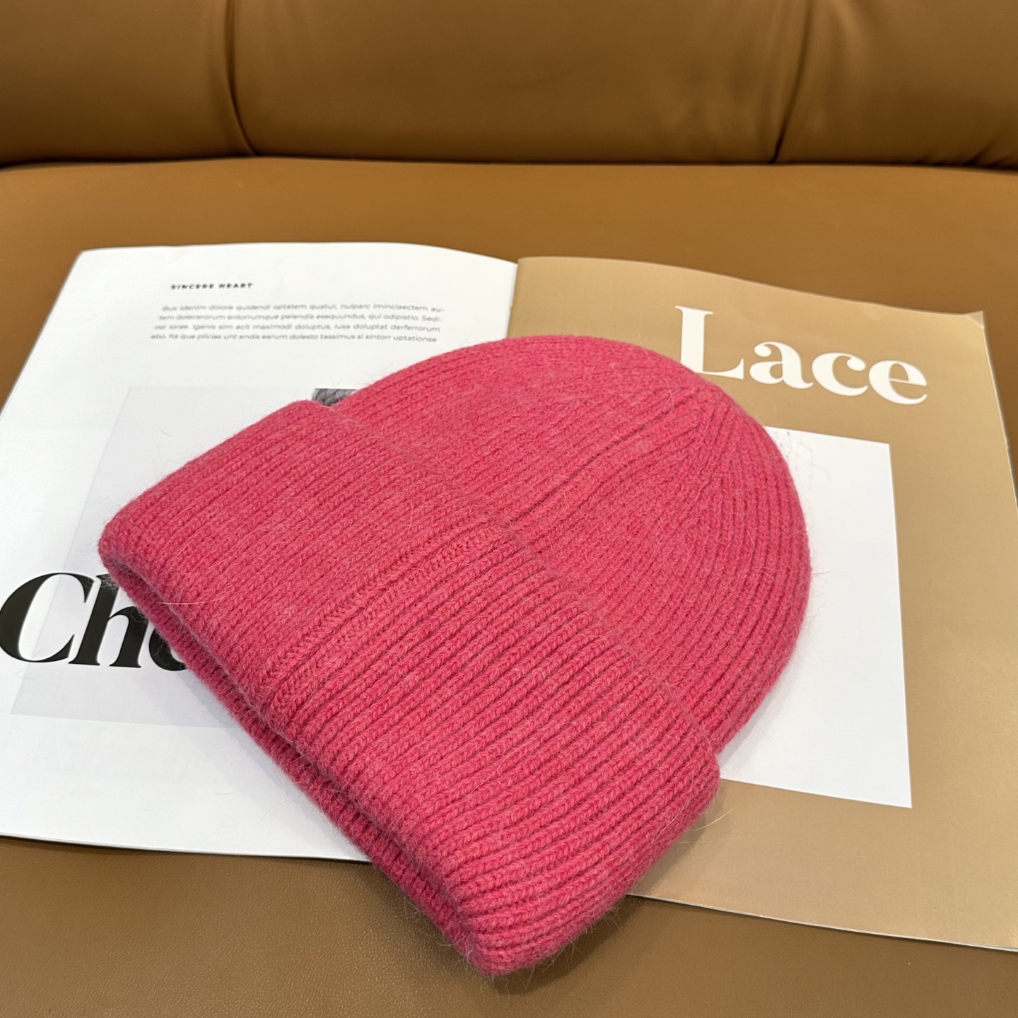 香奈儿CHANEL 小香爆款针织帽！小红书新品发布，太🉑️了，高弹面料 经典色系，男女同款哦