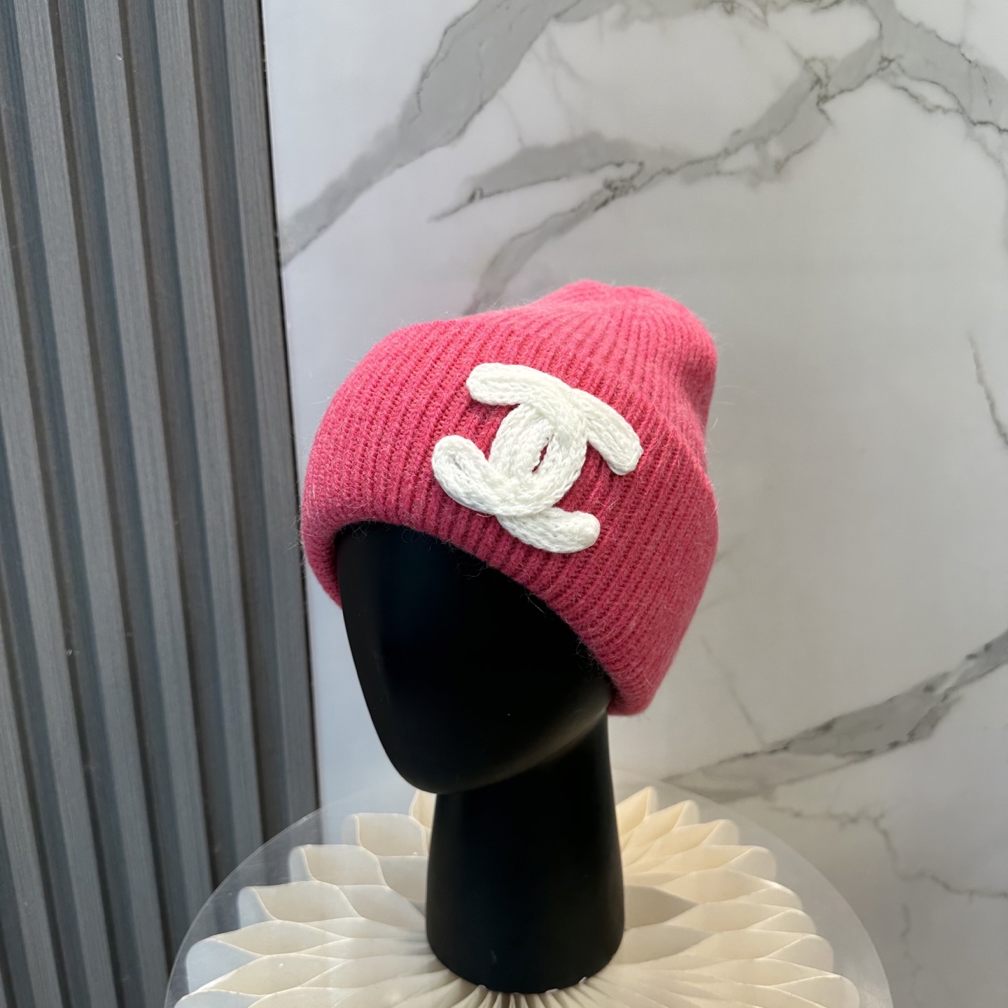 香奈儿CHANEL 小香爆款针织帽！小红书新品发布，太🉑️了，高弹面料 经典色系，男女同款哦