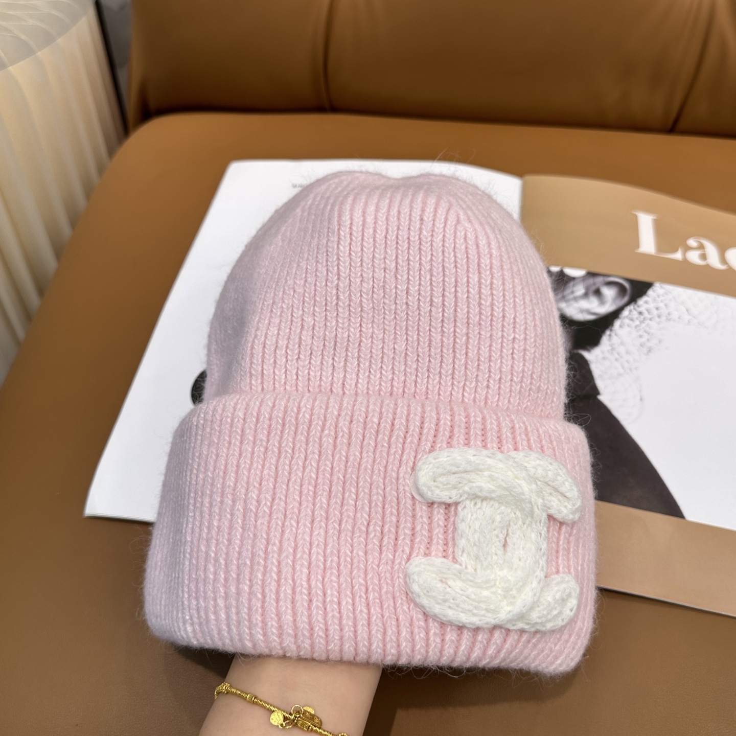 香奈儿CHANEL 小香爆款针织帽！小红书新品发布，太🉑️了，高弹面料 经典色系，男女同款哦