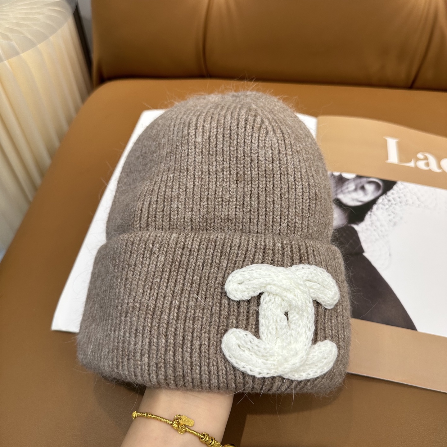 香奈儿CHANEL 小香爆款针织帽！小红书新品发布，太🉑️了，高弹面料 经典色系，男女同款哦