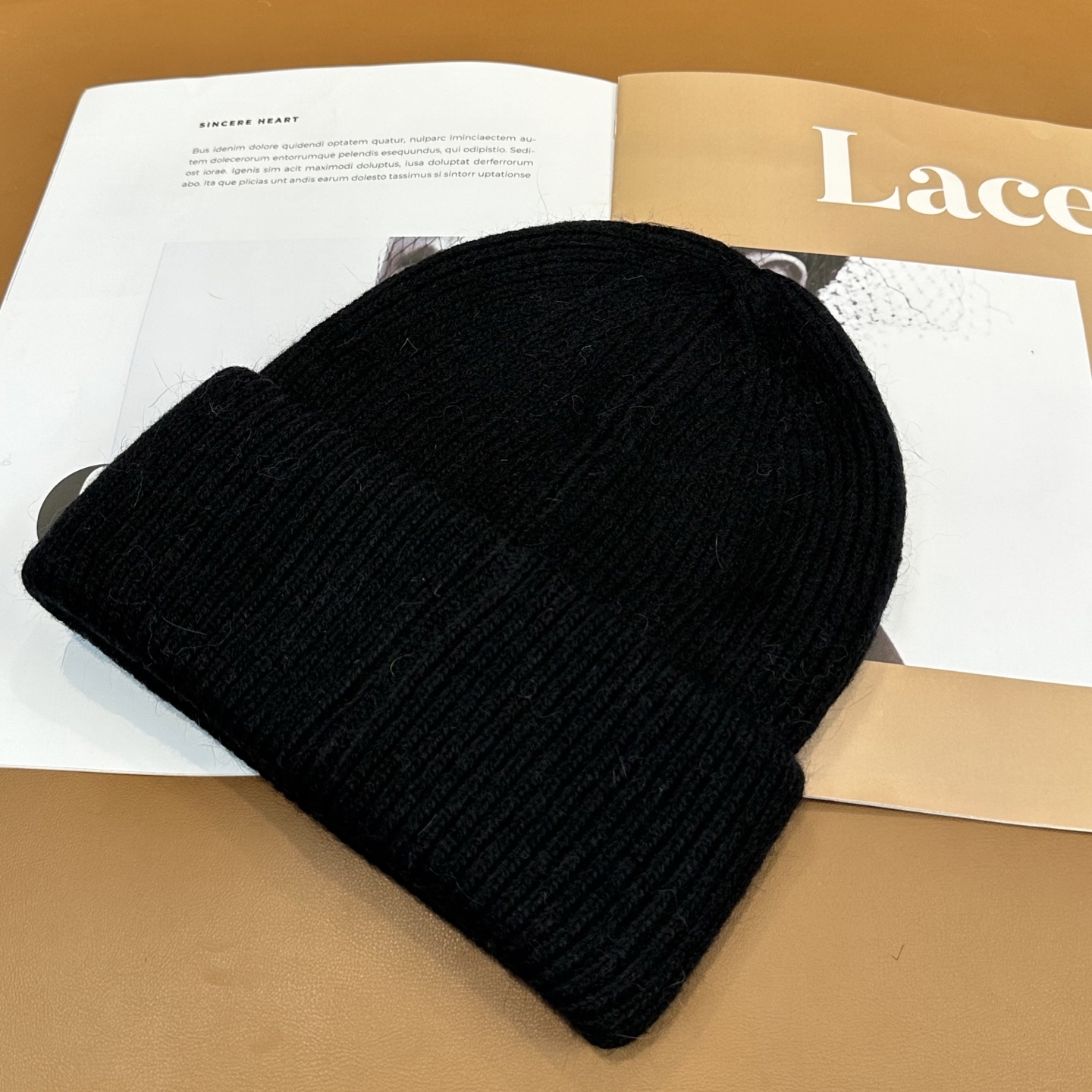 香奈儿CHANEL 小香爆款针织帽！小红书新品发布，太🉑️了，高弹面料 经典色系，男女同款哦