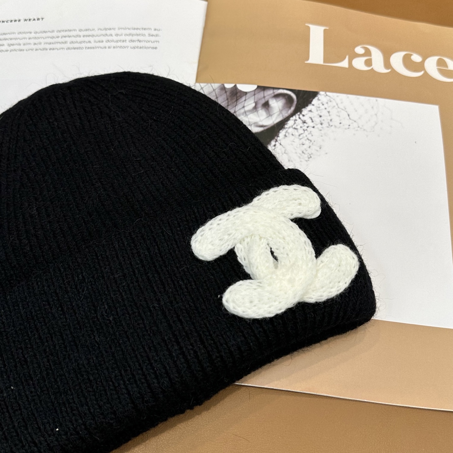 香奈儿CHANEL 小香爆款针织帽！小红书新品发布，太🉑️了，高弹面料 经典色系，男女同款哦