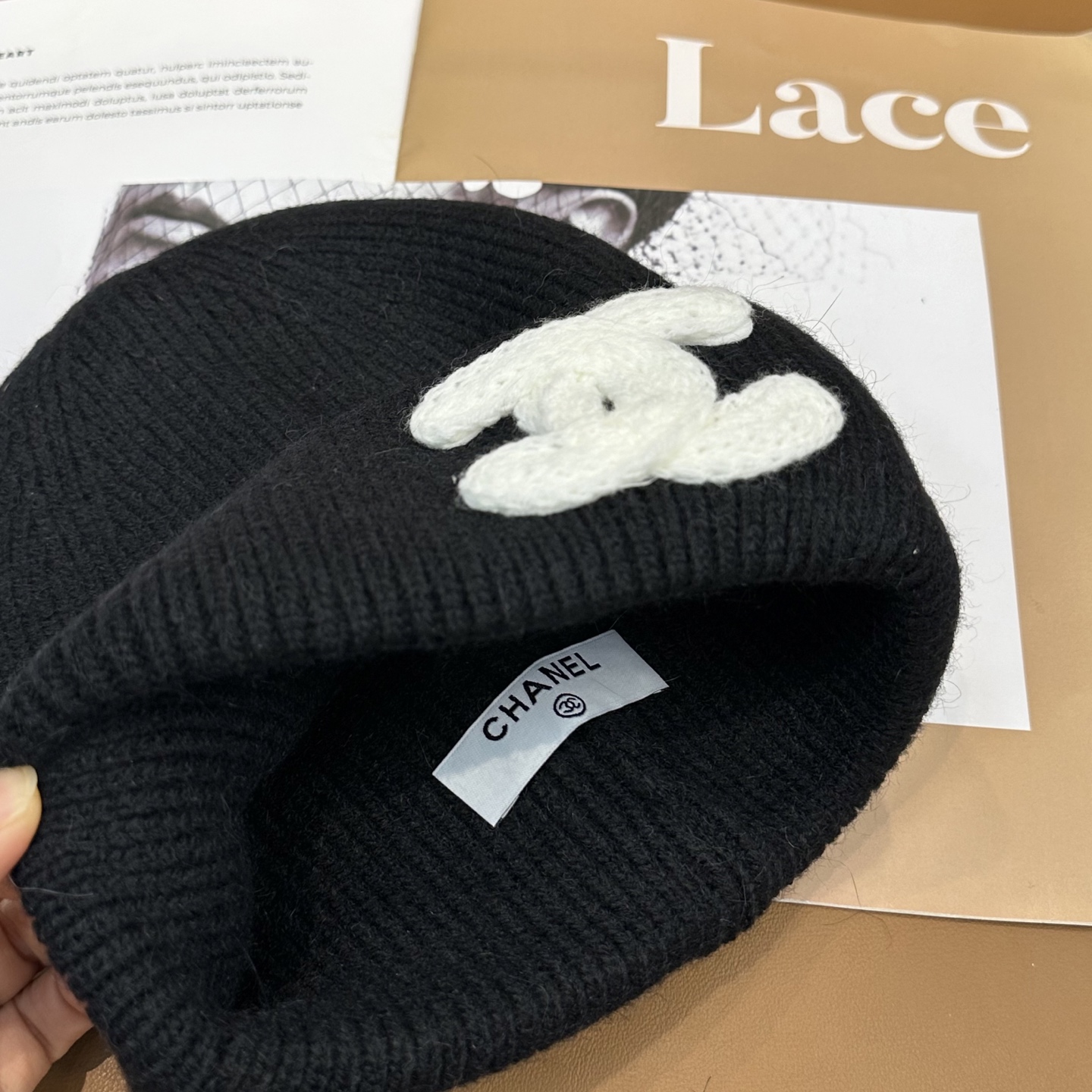 香奈儿CHANEL 小香爆款针织帽！小红书新品发布，太🉑️了，高弹面料 经典色系，男女同款哦