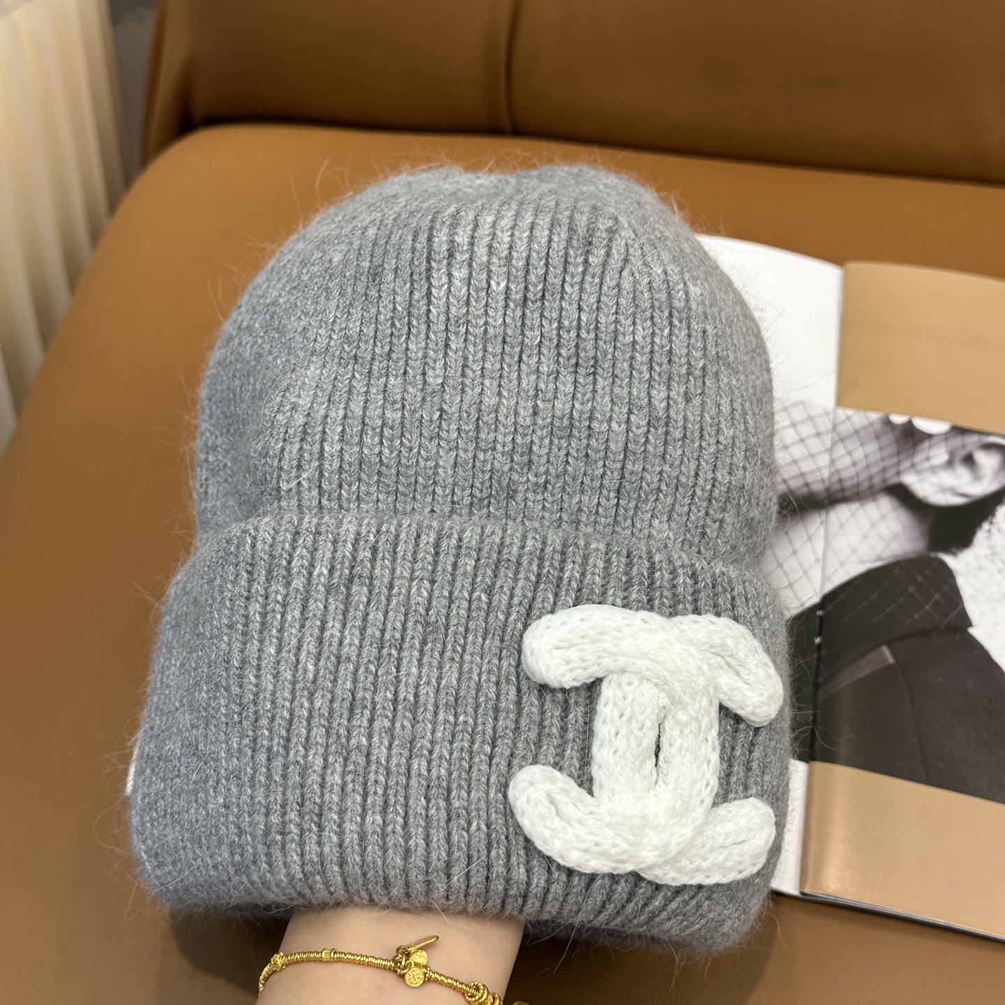 香奈儿CHANEL 小香爆款针织帽！小红书新品发布，太🉑️了，高弹面料 经典色系，男女同款哦