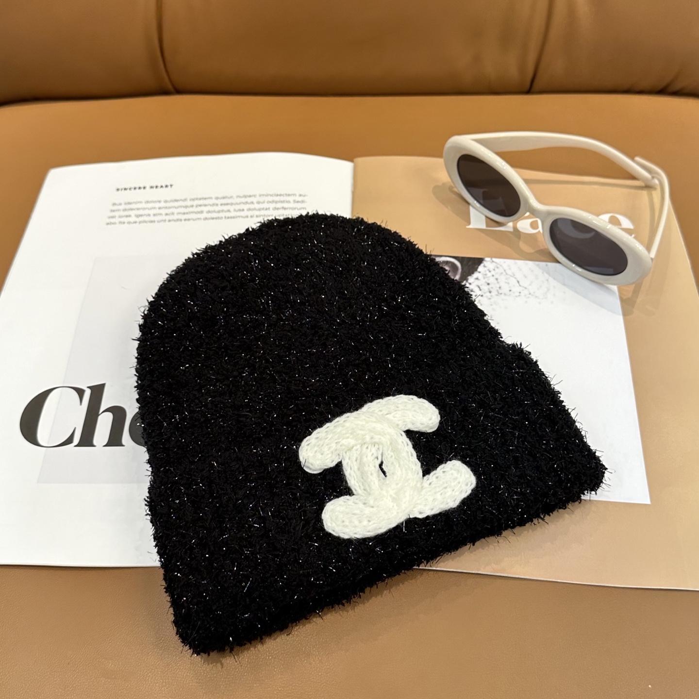 香奈儿CHANEL 小香爆款针织帽！小红书新品发布，太🉑️了，高弹面料 经典色系，男女同款哦