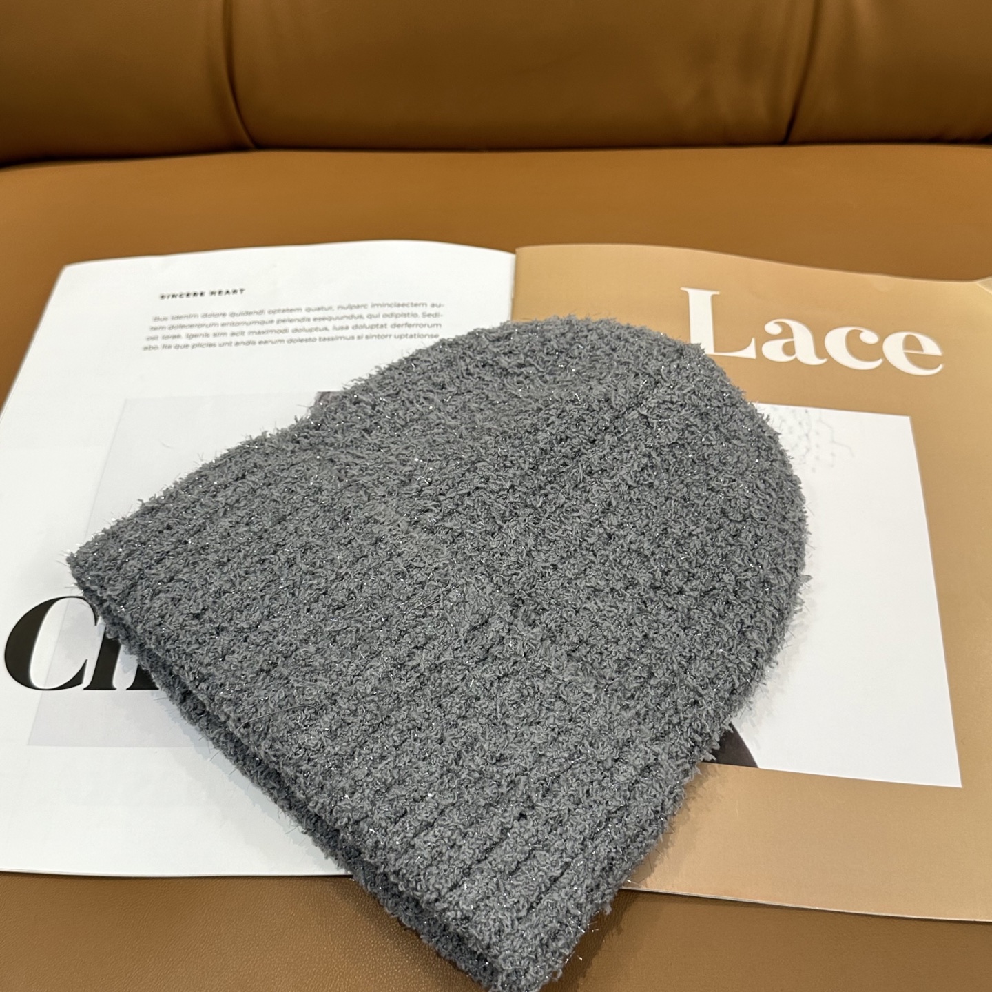 香奈儿CHANEL 小香爆款针织帽！小红书新品发布，太🉑️了，高弹面料 经典色系，男女同款哦