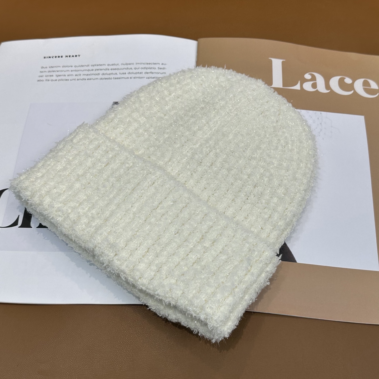 香奈儿CHANEL 小香爆款针织帽！小红书新品发布，太🉑️了，高弹面料 经典色系，男女同款哦