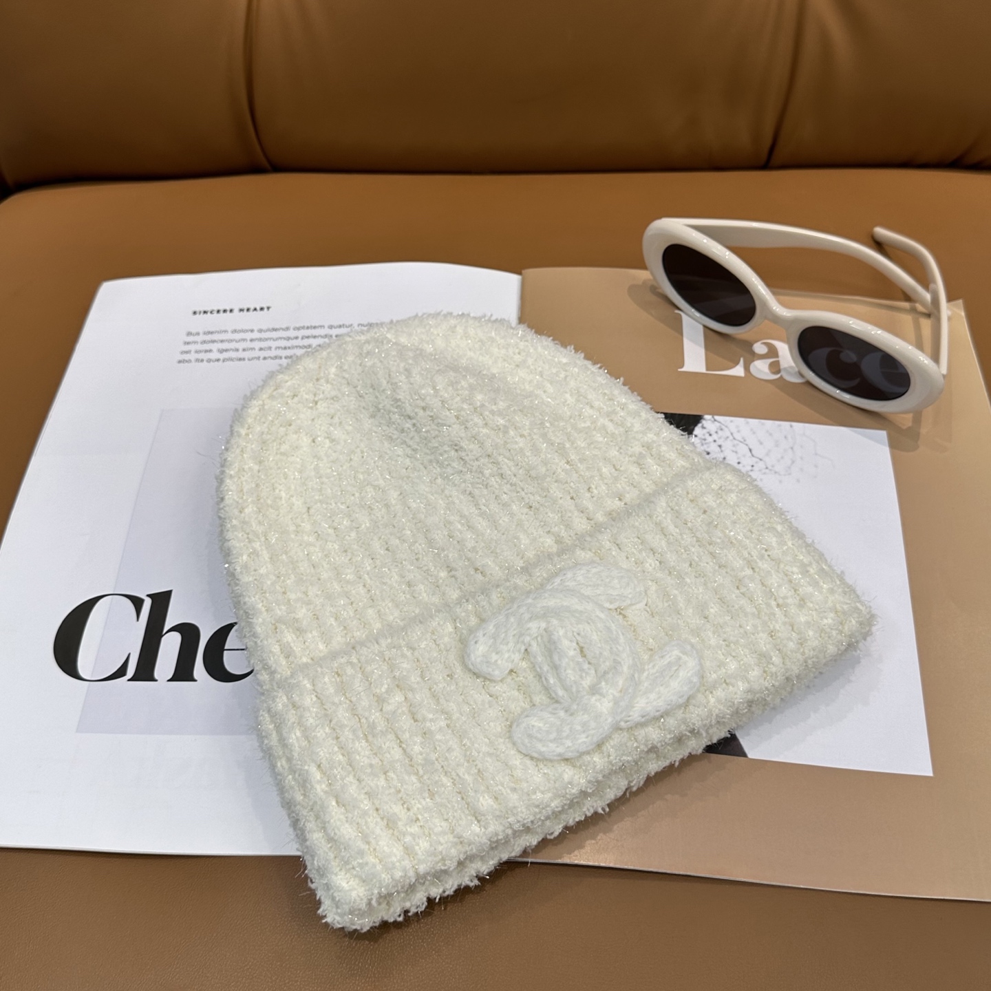 香奈儿CHANEL 小香爆款针织帽！小红书新品发布，太🉑️了，高弹面料 经典色系，男女同款哦