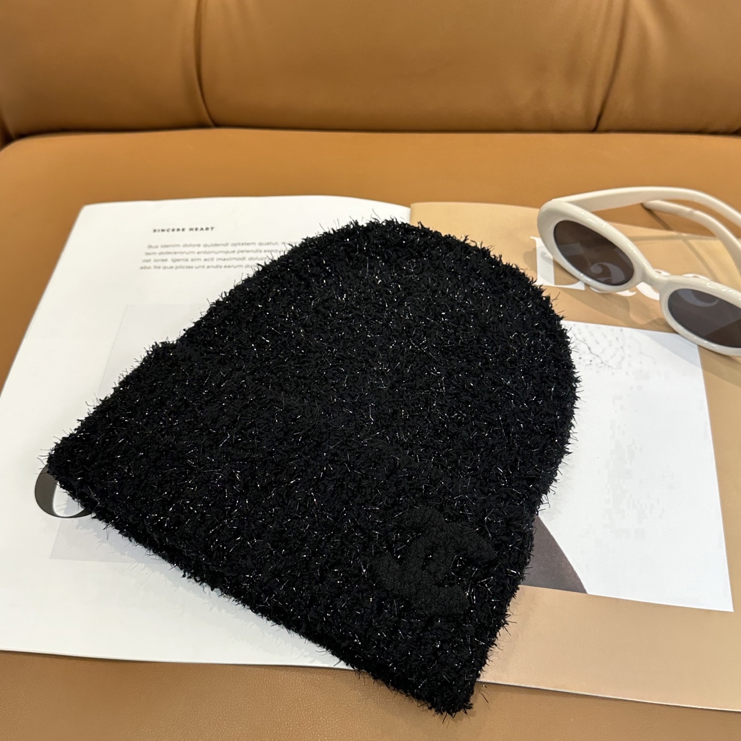 香奈儿CHANEL 小香爆款针织帽！小红书新品发布，太🉑️了，高弹面料 经典色系，男女同款哦